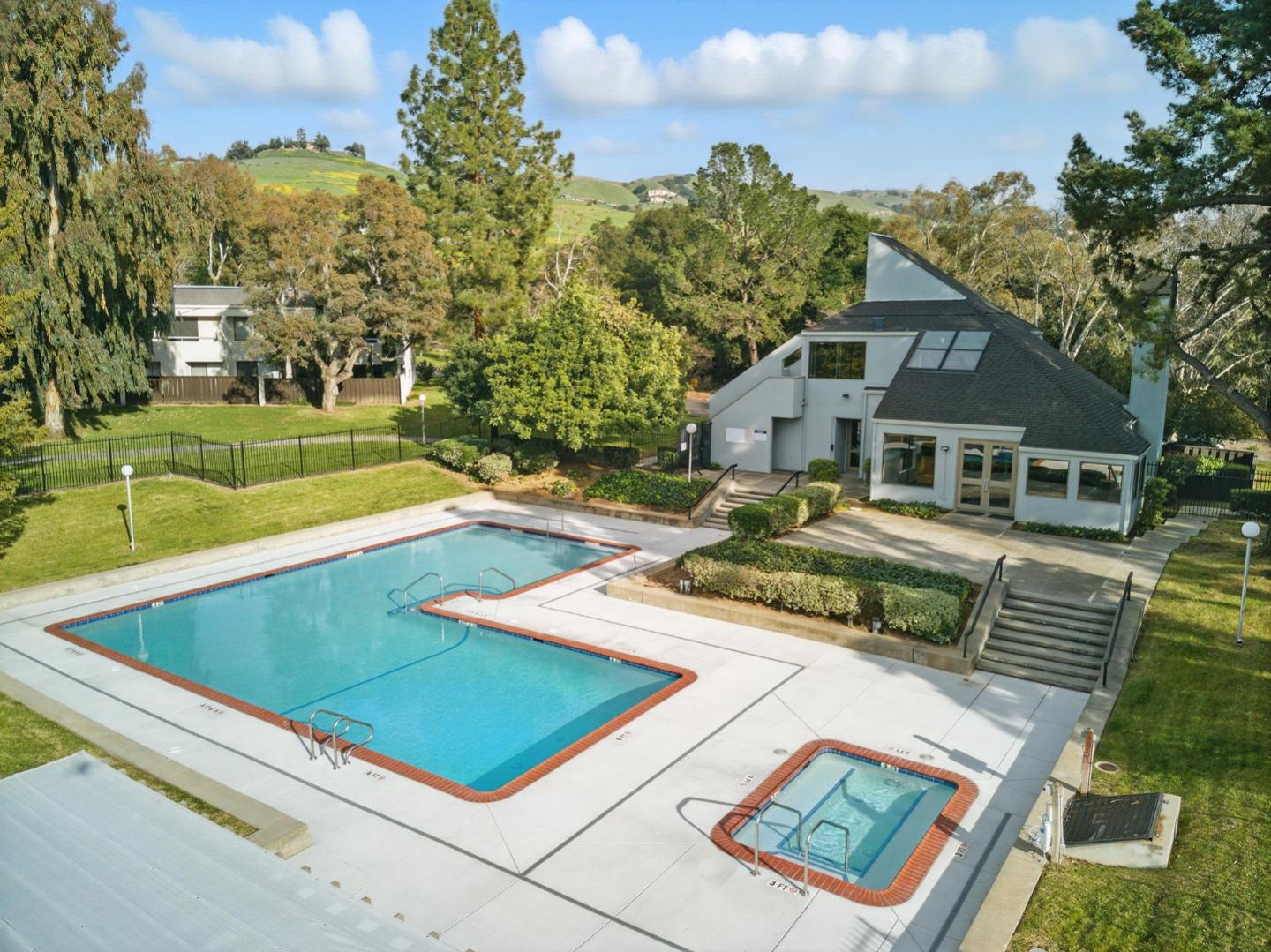 Detail Gallery Image 55 of 66 For 3585 Flint Creek Dr, San Jose,  CA 95148 - 2 Beds | 2/1 Baths