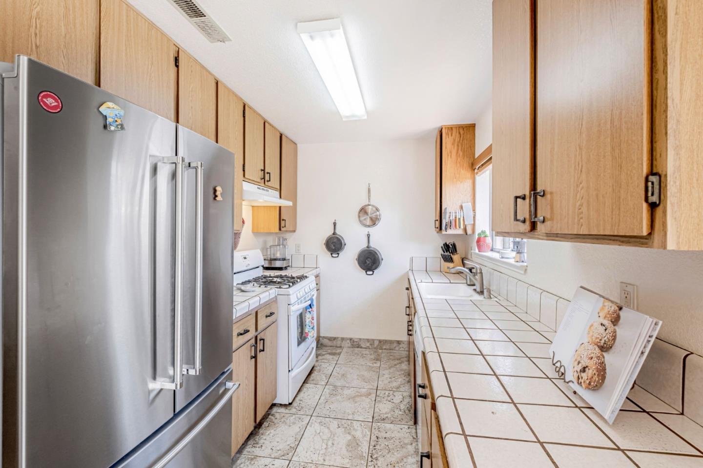 Detail Gallery Image 12 of 30 For 3975 Bramble Ln #C,  Santa Cruz,  CA 95062 - 2 Beds | 2/1 Baths