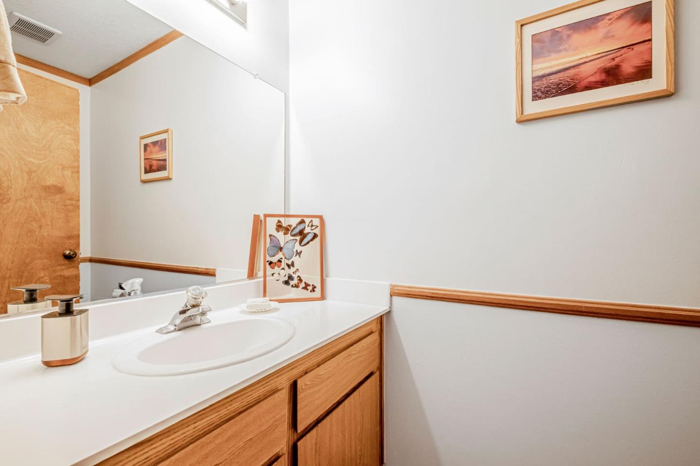 Detail Gallery Image 16 of 30 For 3975 Bramble Ln #C,  Santa Cruz,  CA 95062 - 2 Beds | 2/1 Baths