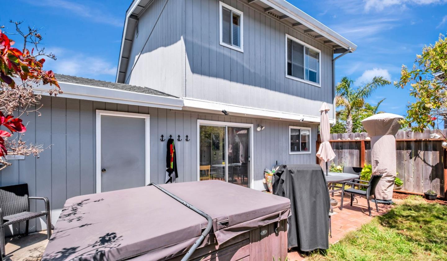 Detail Gallery Image 28 of 30 For 3975 Bramble Ln #C,  Santa Cruz,  CA 95062 - 2 Beds | 2/1 Baths