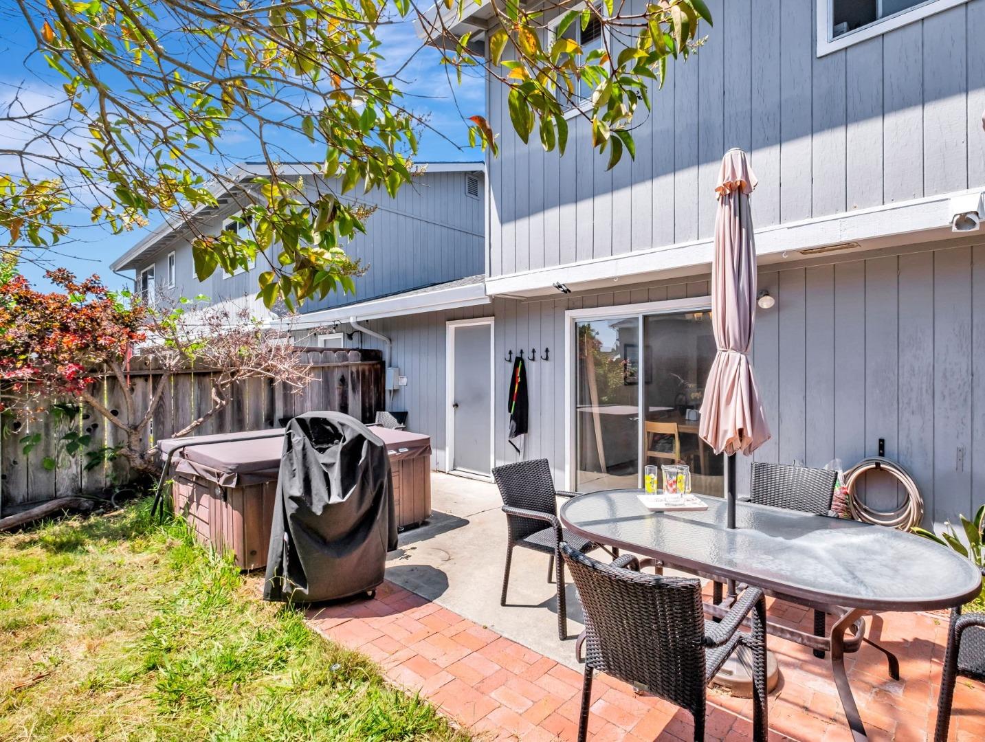 Detail Gallery Image 29 of 30 For 3975 Bramble Ln #C,  Santa Cruz,  CA 95062 - 2 Beds | 2/1 Baths