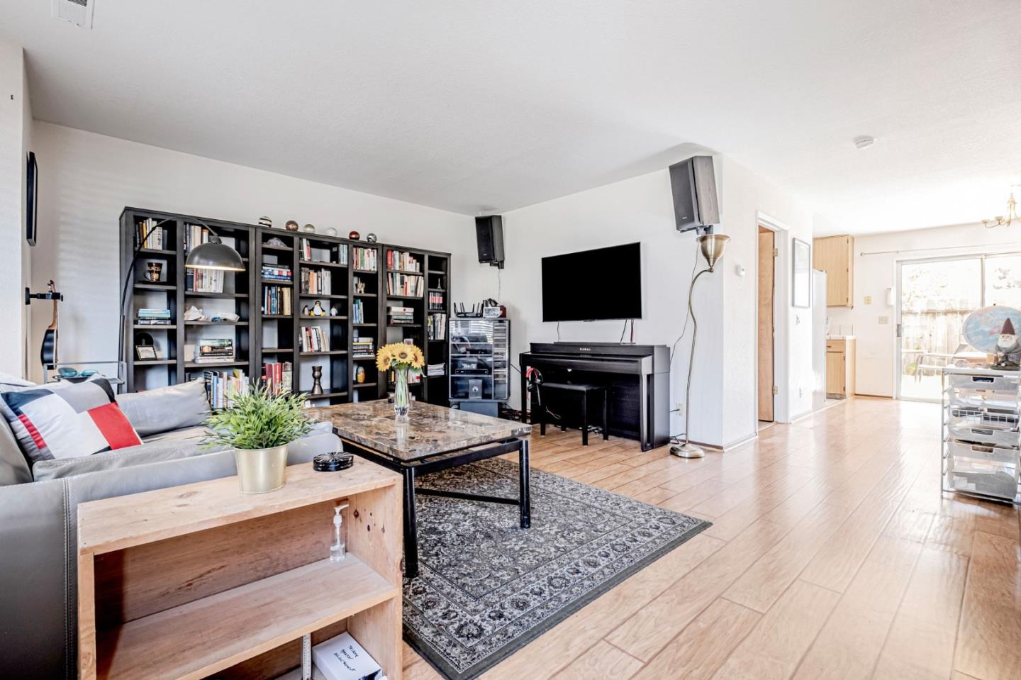 Detail Gallery Image 8 of 30 For 3975 Bramble Ln #C,  Santa Cruz,  CA 95062 - 2 Beds | 2/1 Baths