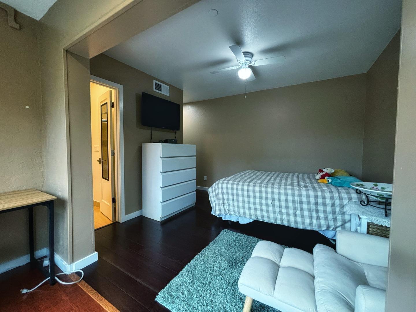 Detail Gallery Image 37 of 51 For 2612 Hallmark Dr, Belmont,  CA 94002 - 5 Beds | 4/1 Baths