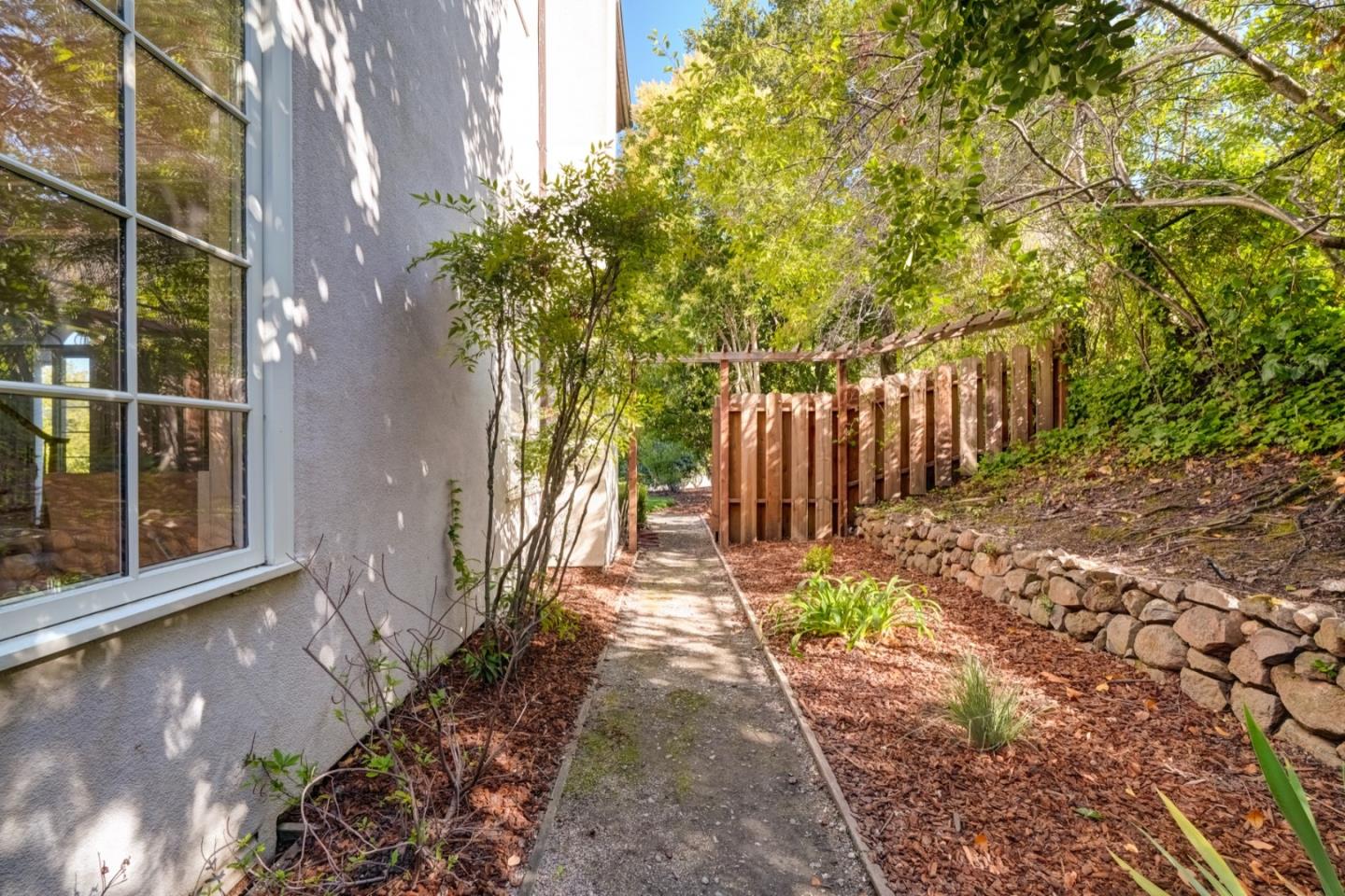 Detail Gallery Image 104 of 129 For 2855 Churchill Dr, Hillsborough,  CA 94010 - 5 Beds | 5/1 Baths