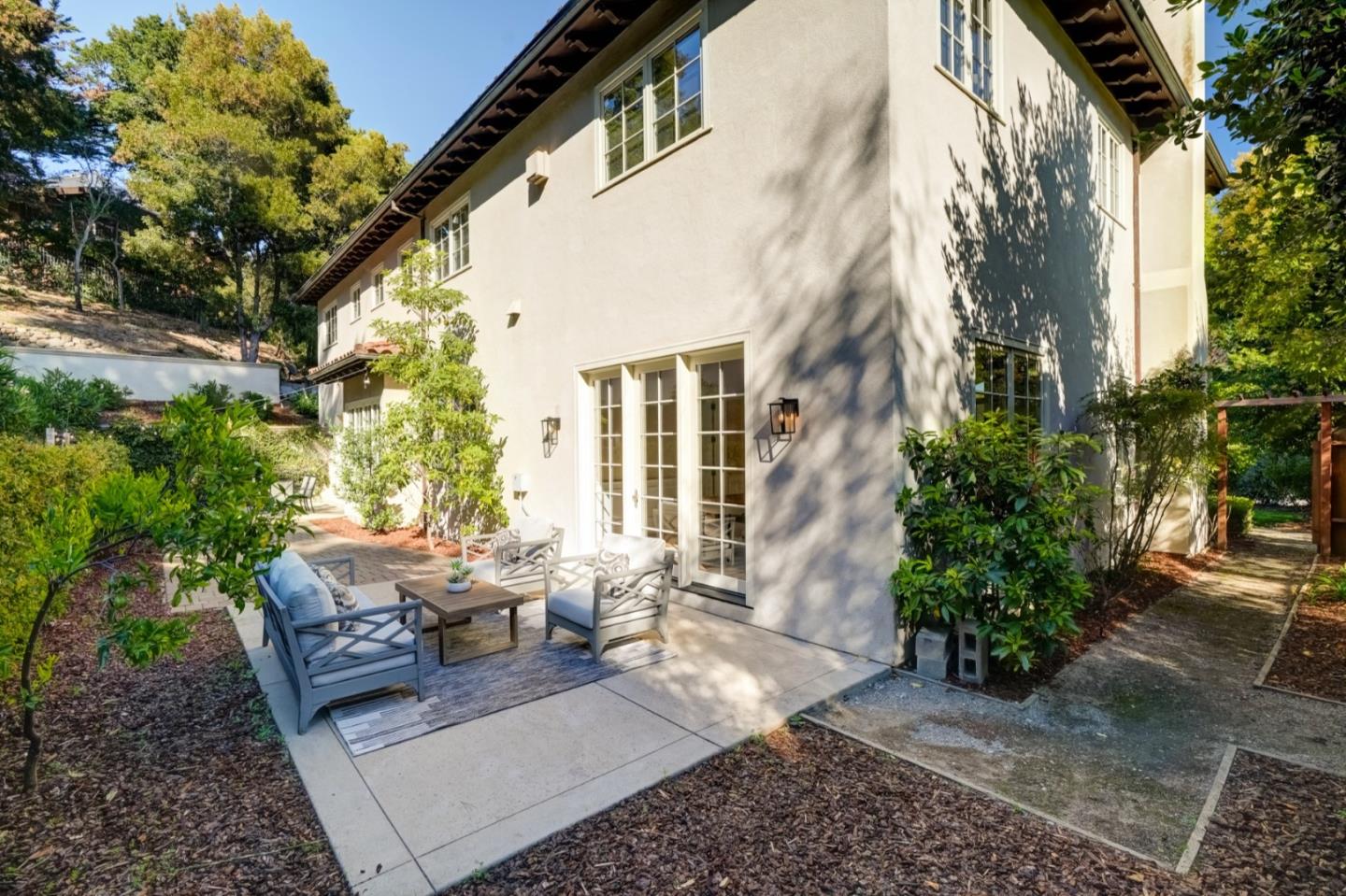 Detail Gallery Image 108 of 129 For 2855 Churchill Dr, Hillsborough,  CA 94010 - 5 Beds | 5/1 Baths