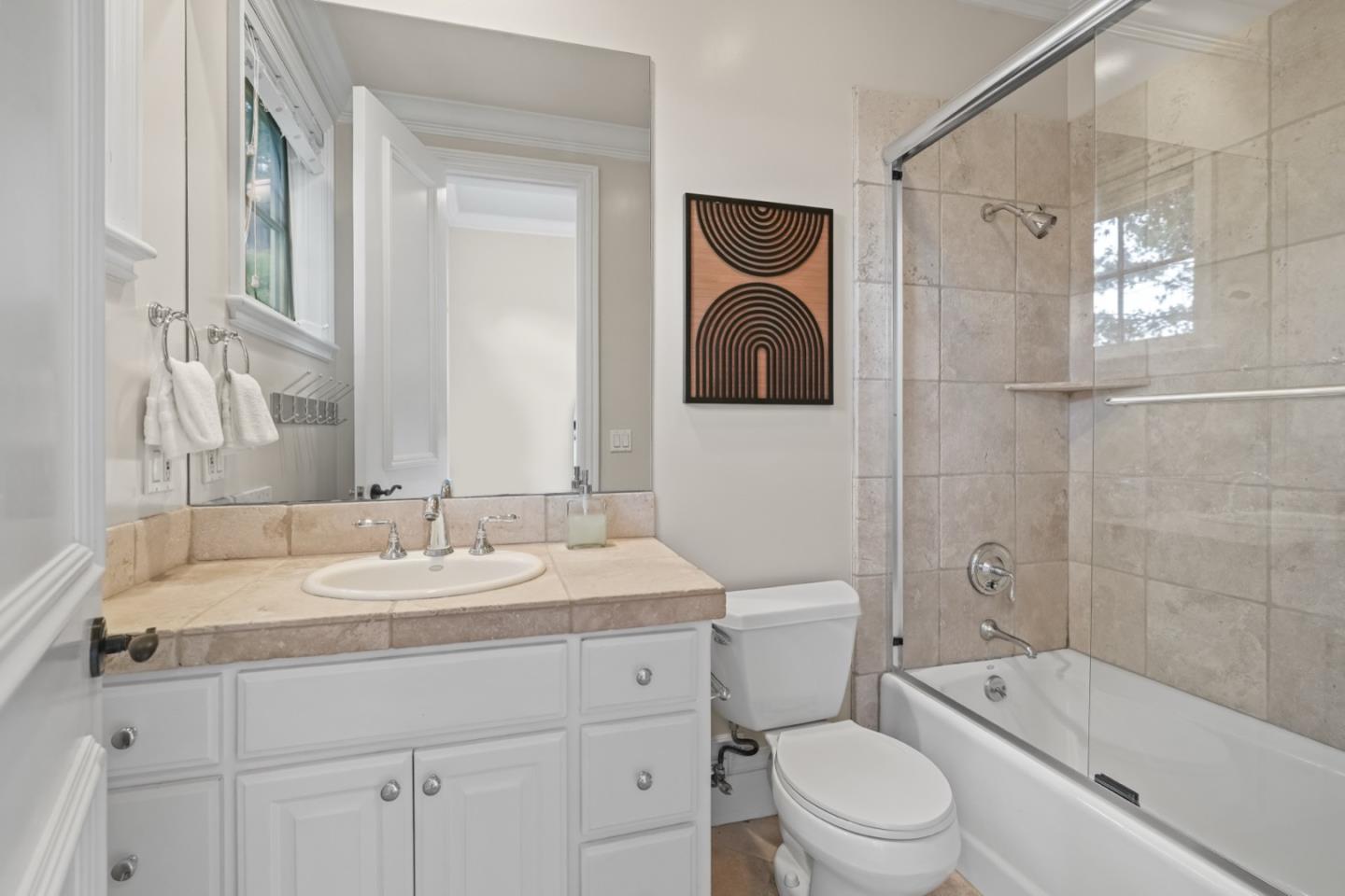 Detail Gallery Image 32 of 129 For 2855 Churchill Dr, Hillsborough,  CA 94010 - 5 Beds | 5/1 Baths