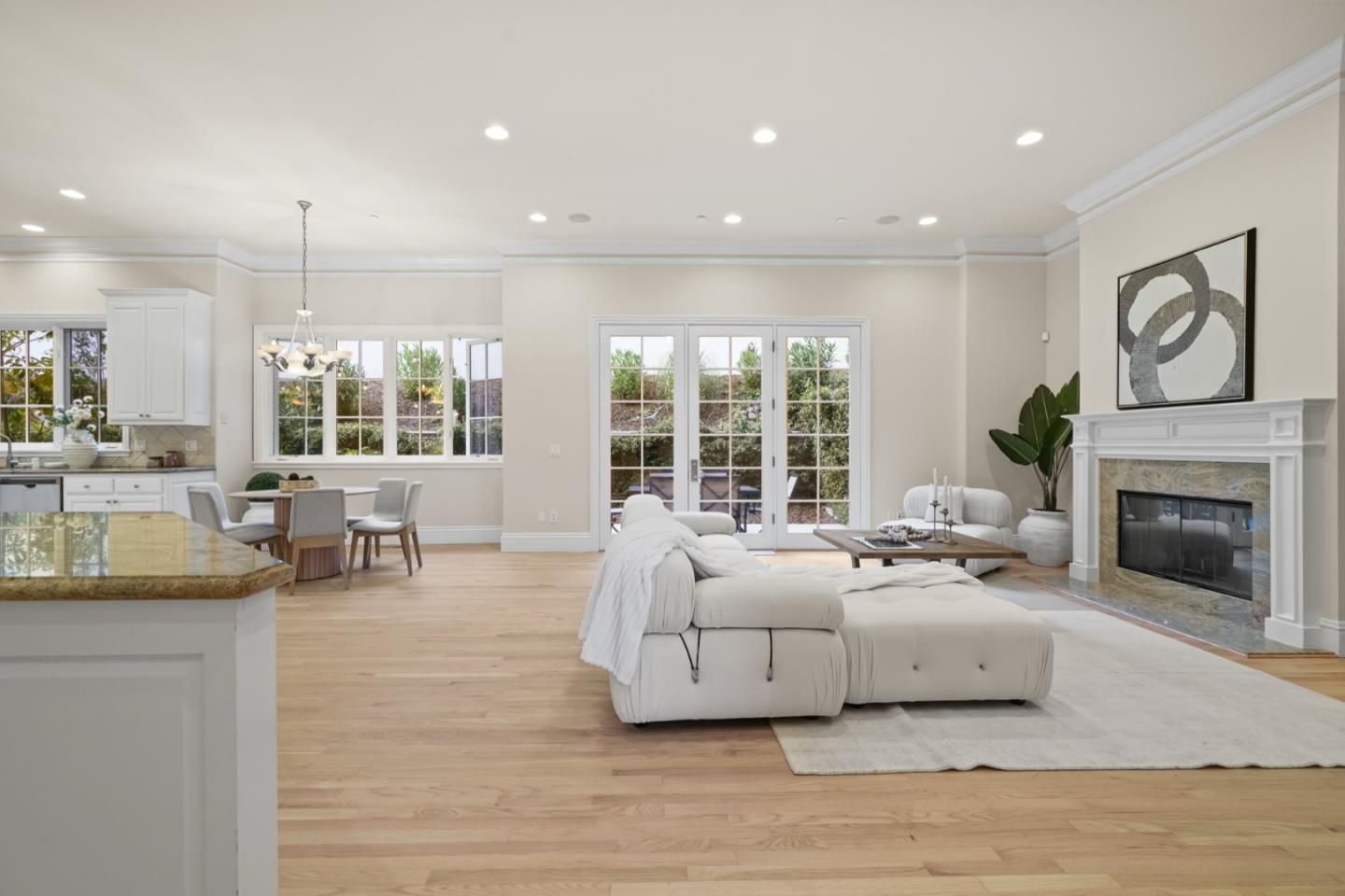 Detail Gallery Image 33 of 129 For 2855 Churchill Dr, Hillsborough,  CA 94010 - 5 Beds | 5/1 Baths