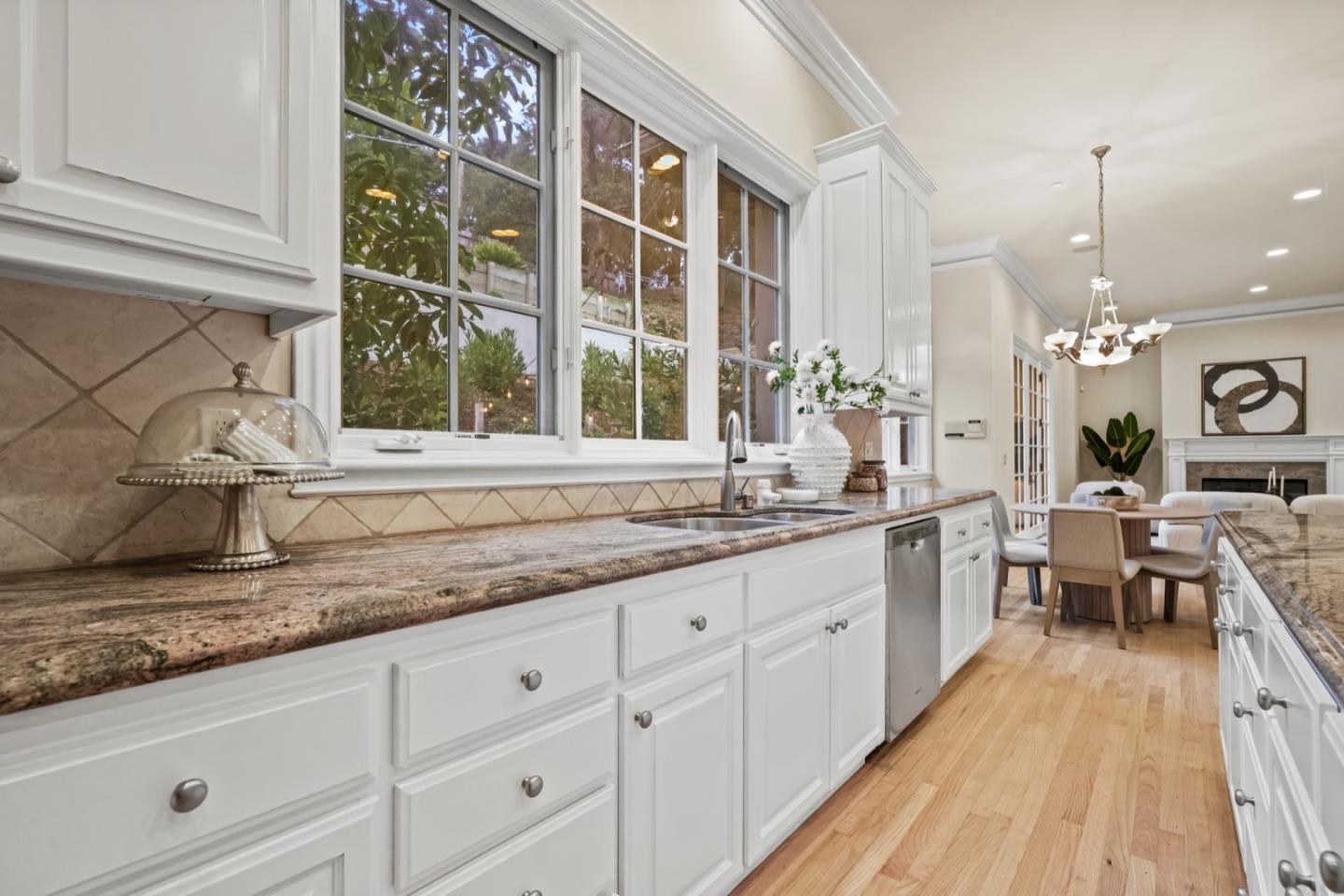 Detail Gallery Image 55 of 129 For 2855 Churchill Dr, Hillsborough,  CA 94010 - 5 Beds | 5/1 Baths