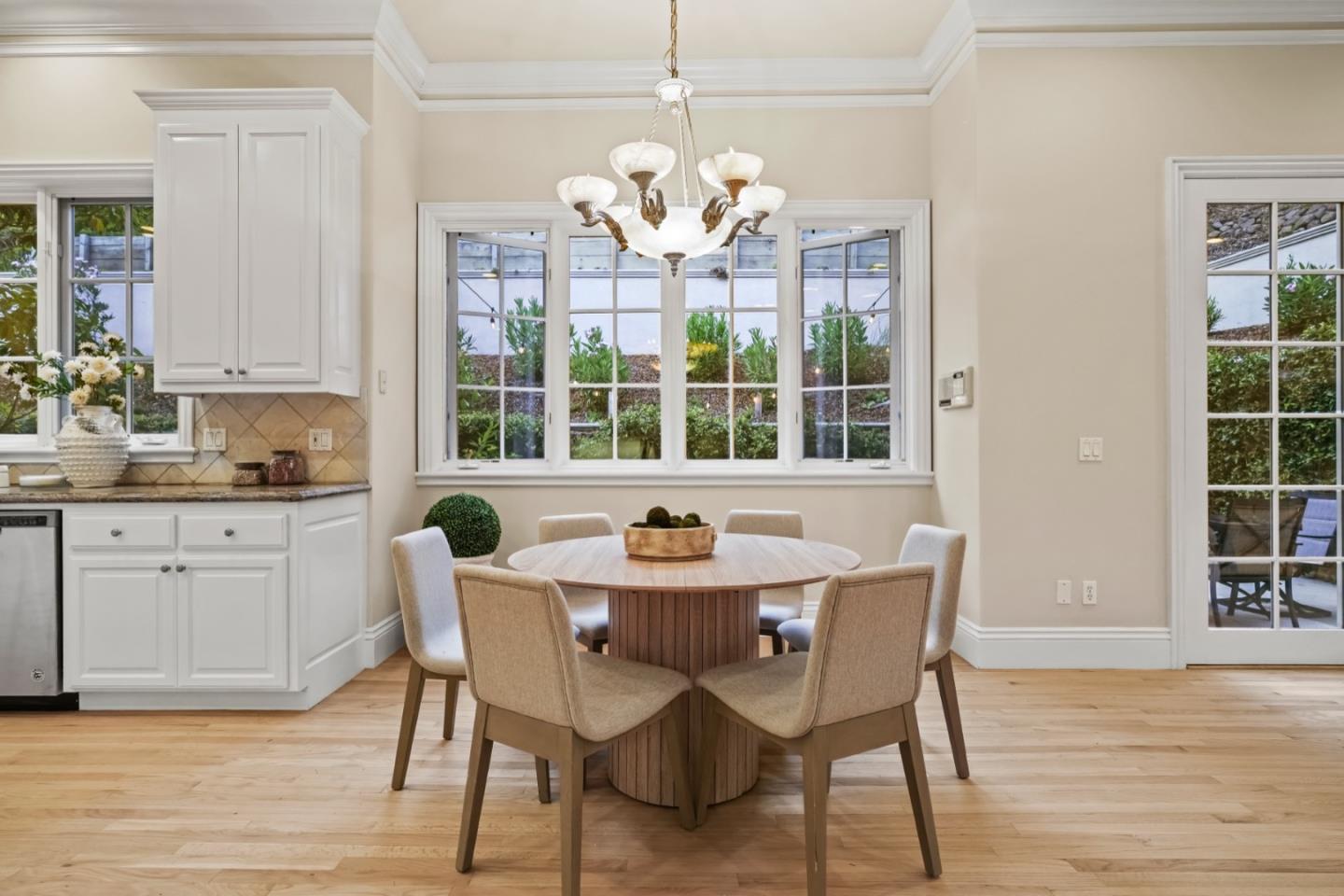 Detail Gallery Image 56 of 129 For 2855 Churchill Dr, Hillsborough,  CA 94010 - 5 Beds | 5/1 Baths