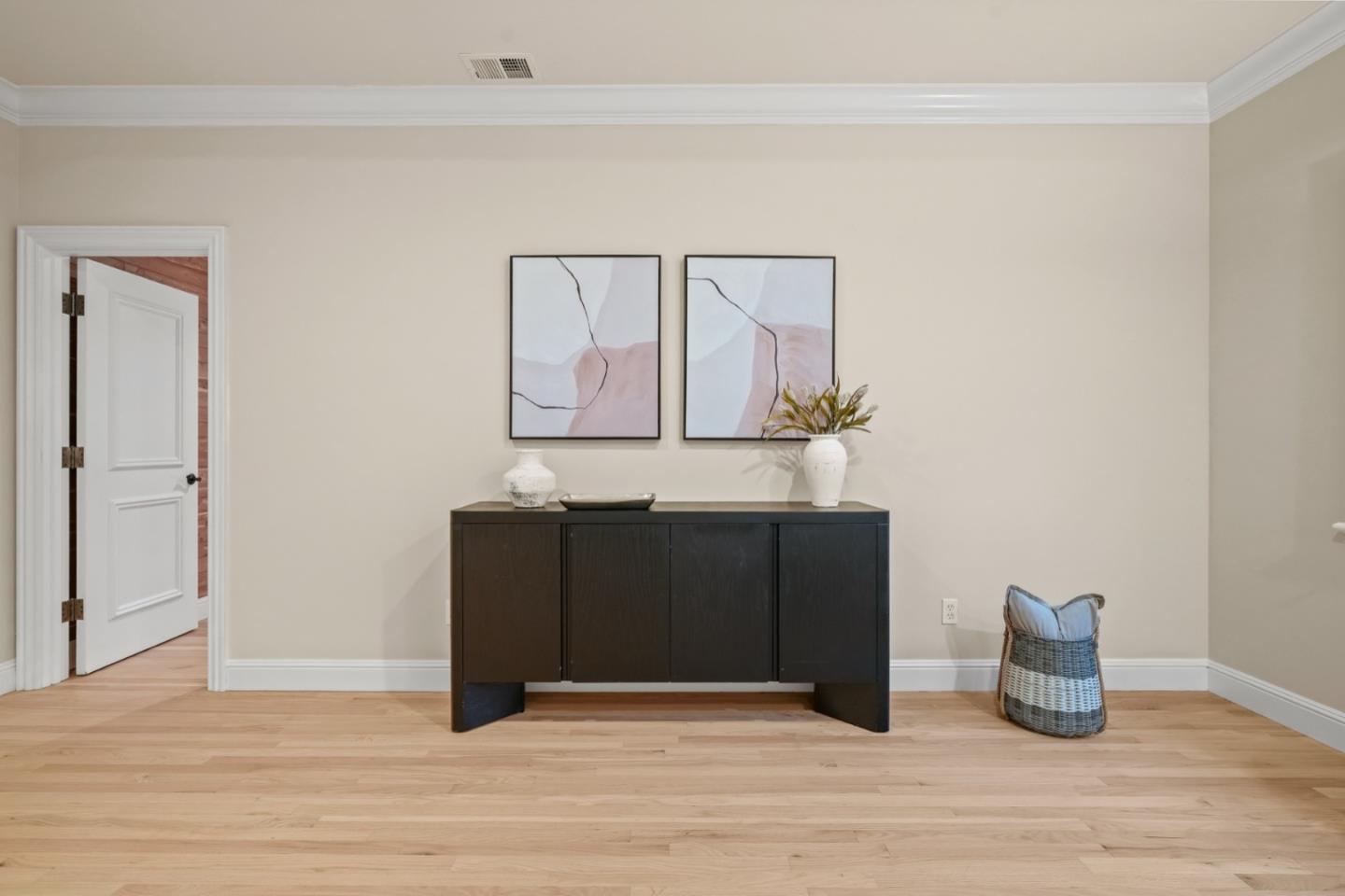 Detail Gallery Image 90 of 129 For 2855 Churchill Dr, Hillsborough,  CA 94010 - 5 Beds | 5/1 Baths