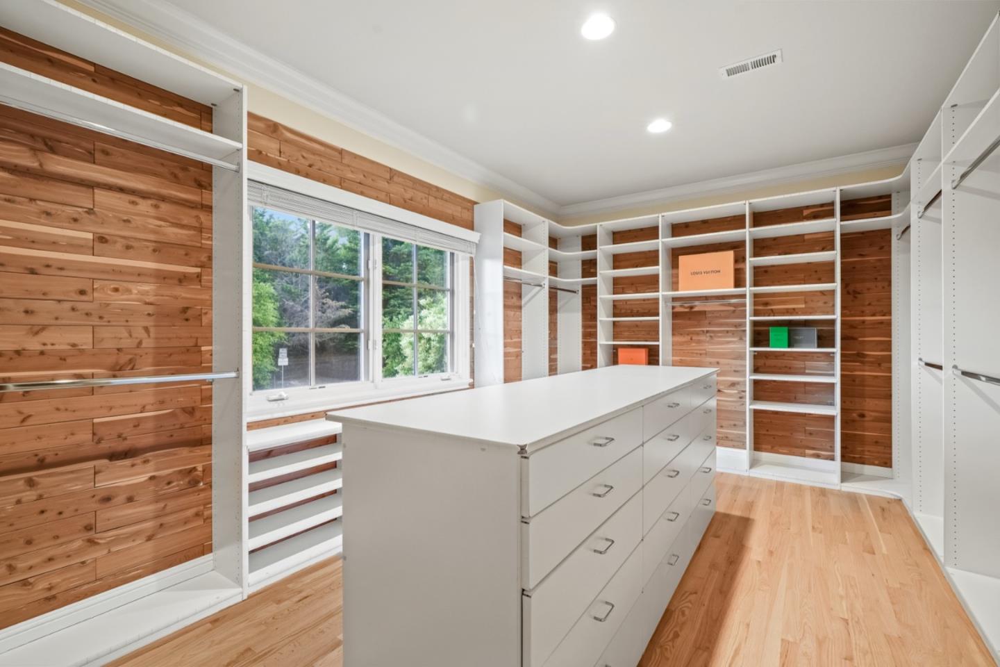 Detail Gallery Image 91 of 129 For 2855 Churchill Dr, Hillsborough,  CA 94010 - 5 Beds | 5/1 Baths