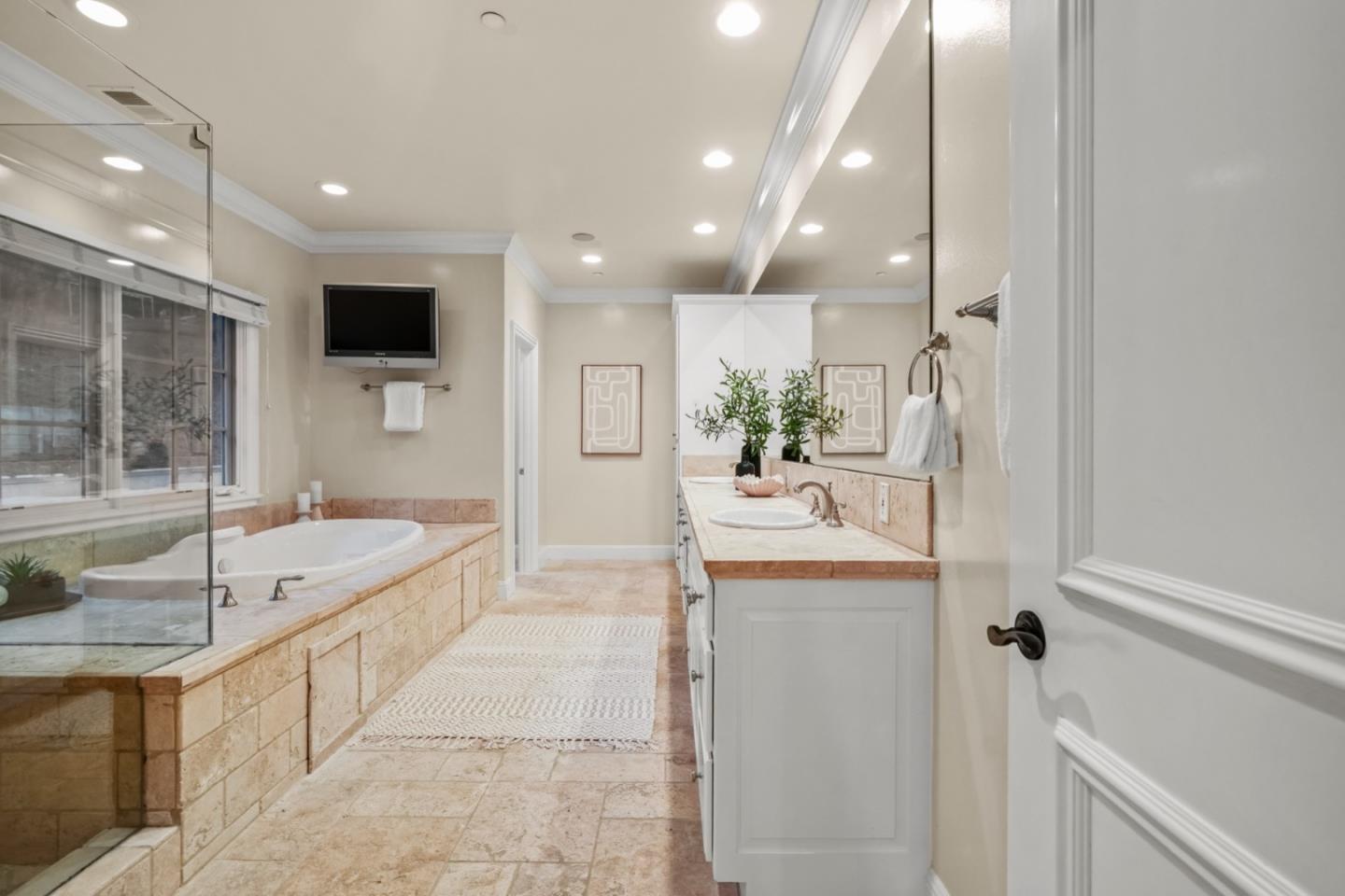 Detail Gallery Image 93 of 129 For 2855 Churchill Dr, Hillsborough,  CA 94010 - 5 Beds | 5/1 Baths