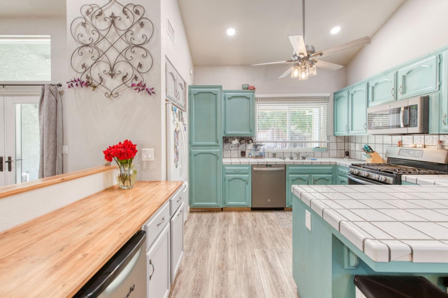 Detail Gallery Image 13 of 33 For 11 Magnolia Ave, Clovis,  CA 93611 - 4 Beds | 2 Baths