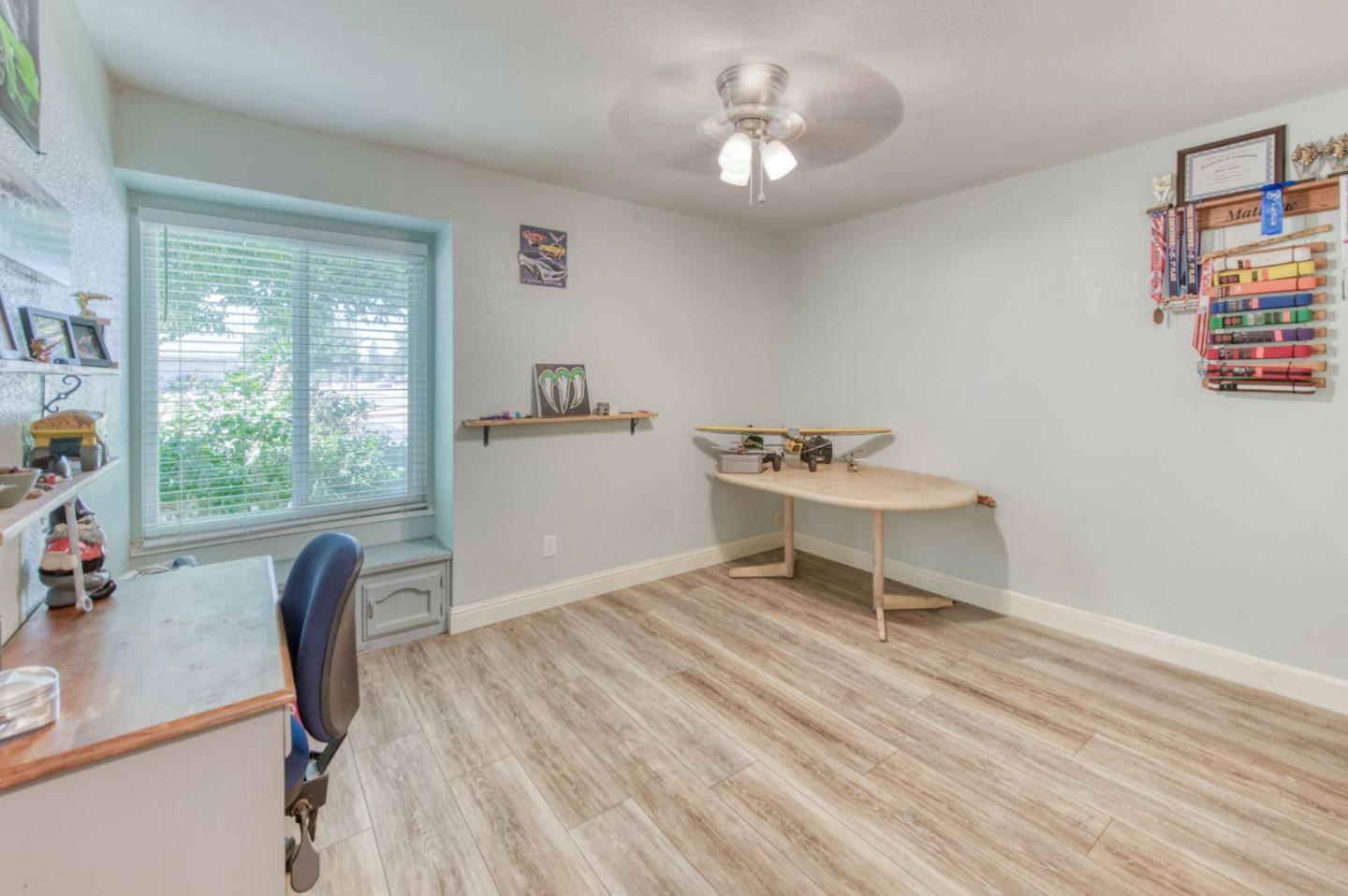 Detail Gallery Image 16 of 33 For 11 Magnolia Ave, Clovis,  CA 93611 - 4 Beds | 2 Baths