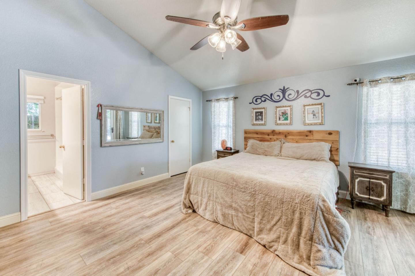 Detail Gallery Image 22 of 33 For 11 Magnolia Ave, Clovis,  CA 93611 - 4 Beds | 2 Baths