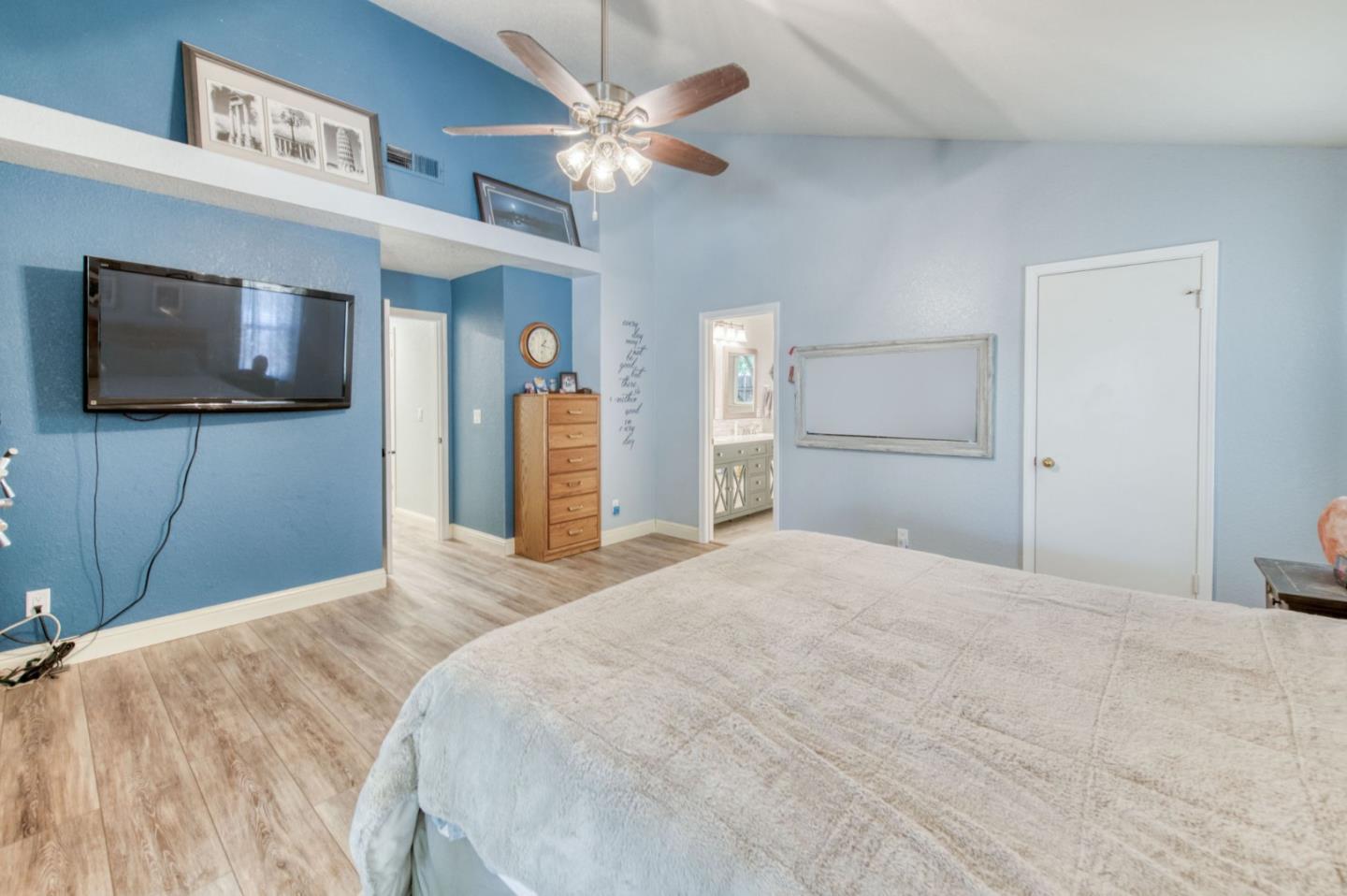 Detail Gallery Image 23 of 33 For 11 Magnolia Ave, Clovis,  CA 93611 - 4 Beds | 2 Baths