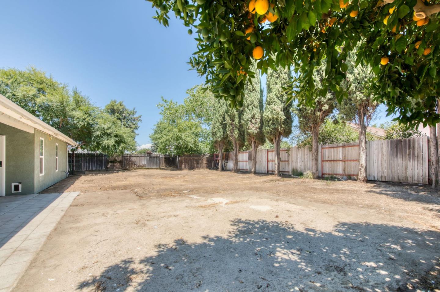Detail Gallery Image 32 of 33 For 11 Magnolia Ave, Clovis,  CA 93611 - 4 Beds | 2 Baths