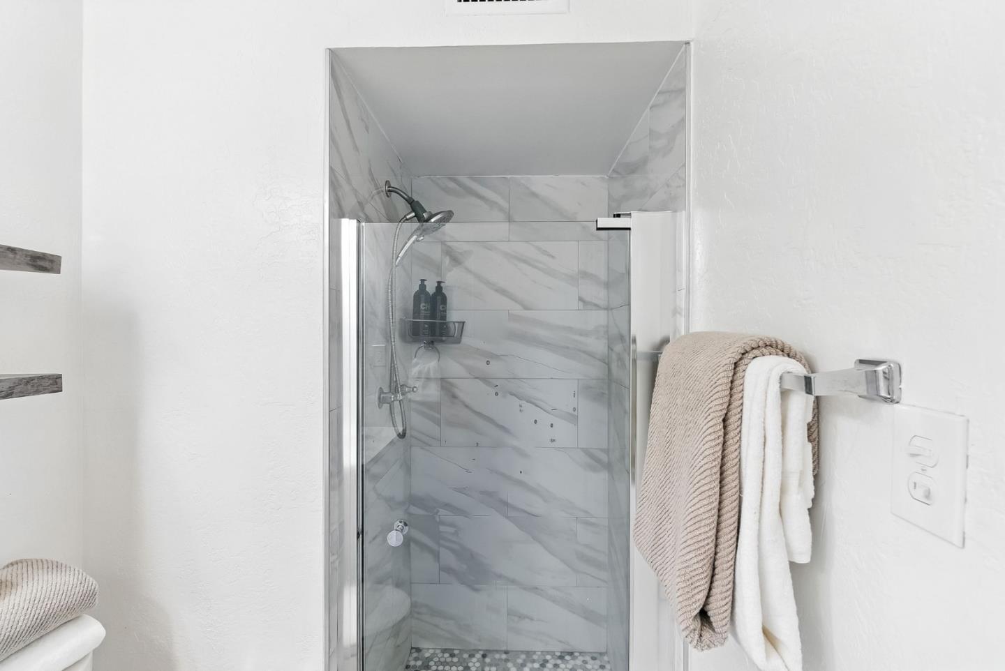Detail Gallery Image 14 of 40 For 3015 Los Prados St #109,  San Mateo,  CA 94403 - 2 Beds | 2 Baths
