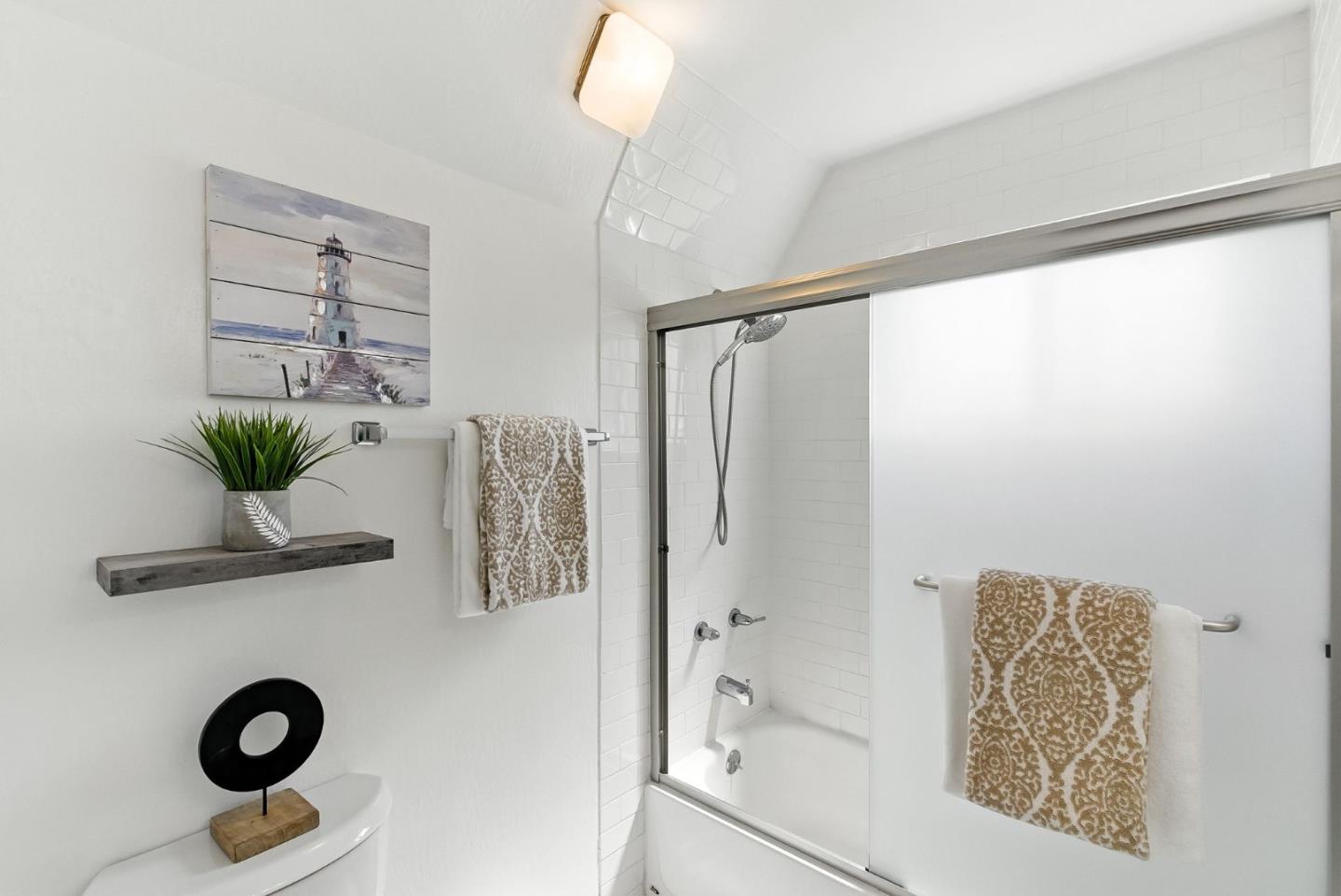 Detail Gallery Image 19 of 40 For 3015 Los Prados St #109,  San Mateo,  CA 94403 - 2 Beds | 2 Baths