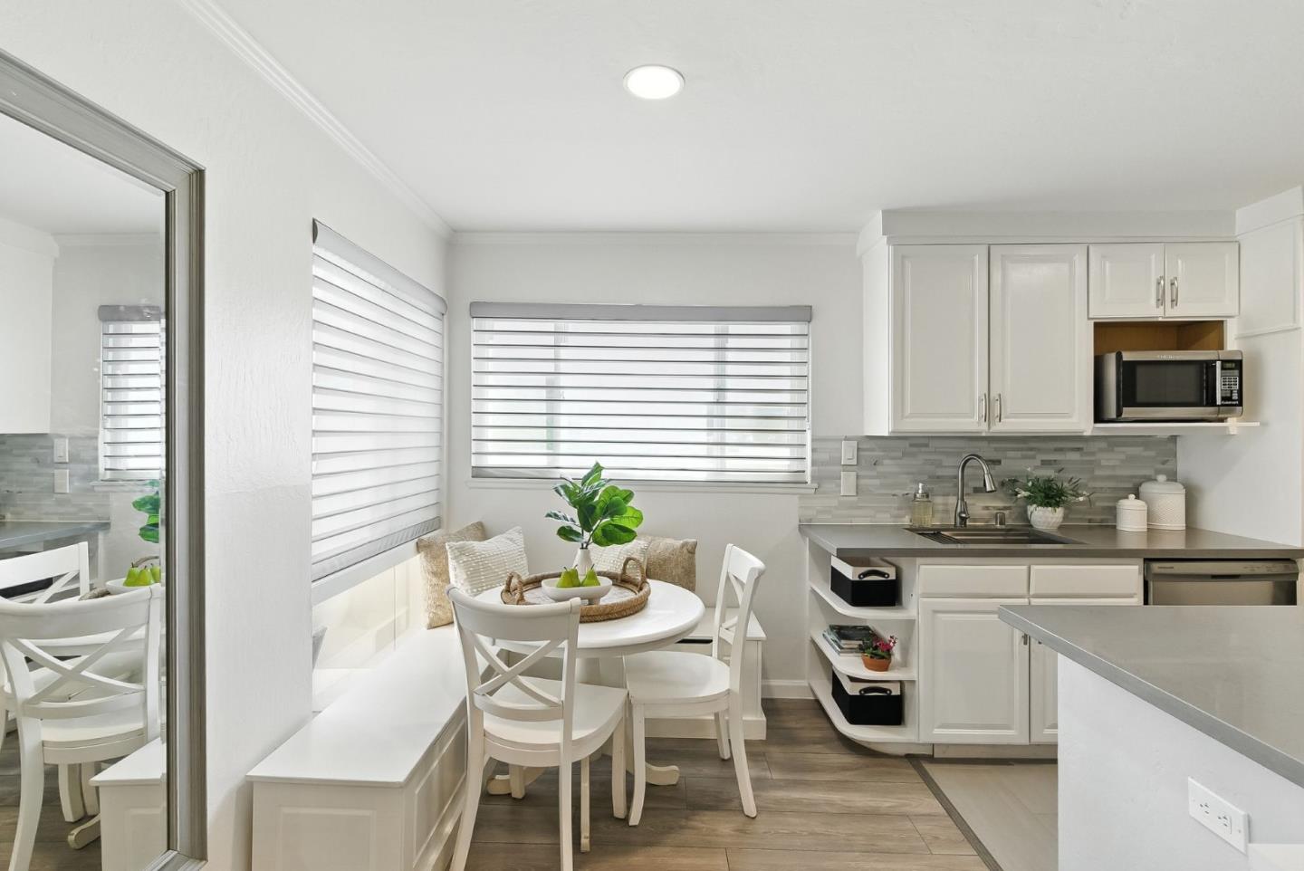 Detail Gallery Image 24 of 40 For 3015 Los Prados St #109,  San Mateo,  CA 94403 - 2 Beds | 2 Baths