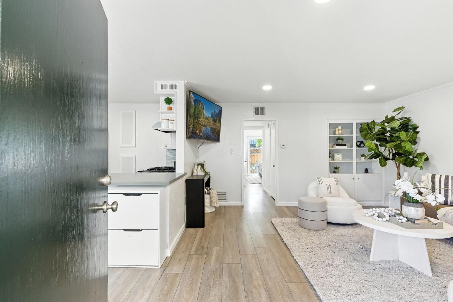 Detail Gallery Image 33 of 40 For 3015 Los Prados St #109,  San Mateo,  CA 94403 - 2 Beds | 2 Baths