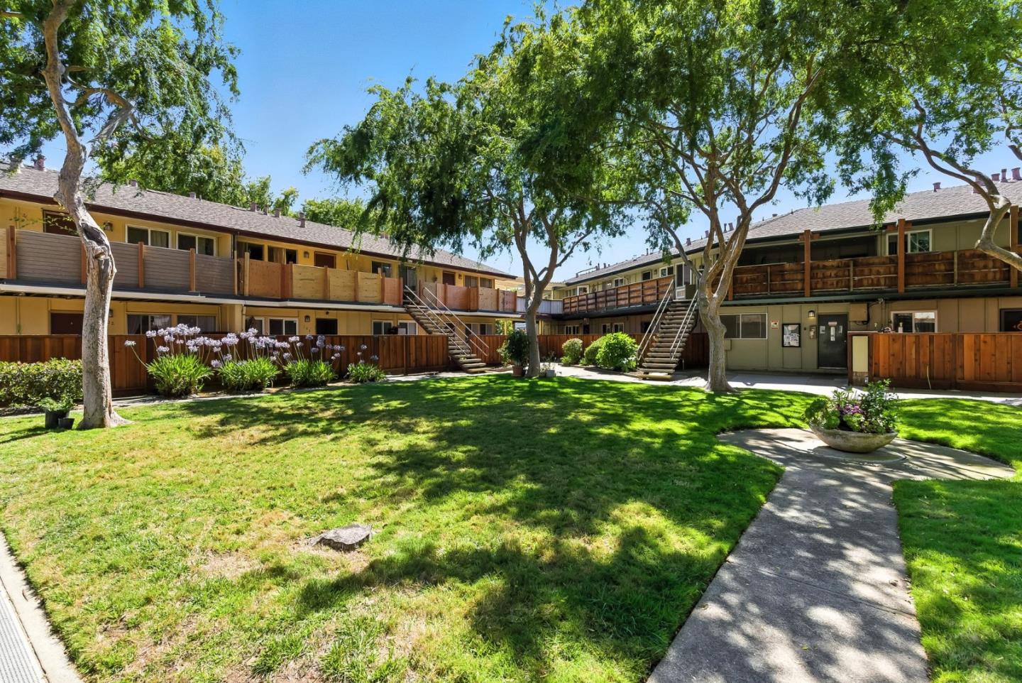 Detail Gallery Image 39 of 40 For 3015 Los Prados St #109,  San Mateo,  CA 94403 - 2 Beds | 2 Baths