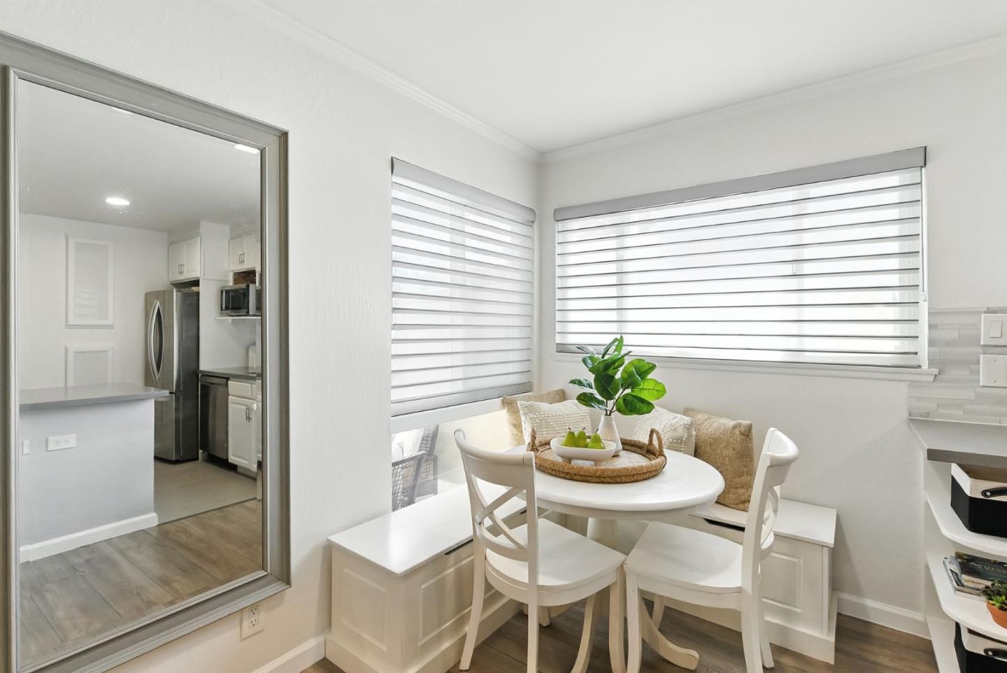 Detail Gallery Image 5 of 40 For 3015 Los Prados St #109,  San Mateo,  CA 94403 - 2 Beds | 2 Baths
