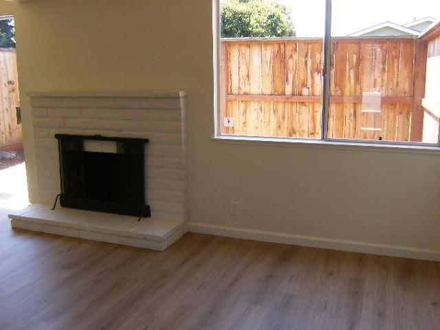 Detail Gallery Image 4 of 32 For 1310 Primavera St #118,  Salinas,  CA 93901 - 2 Beds | 1/1 Baths