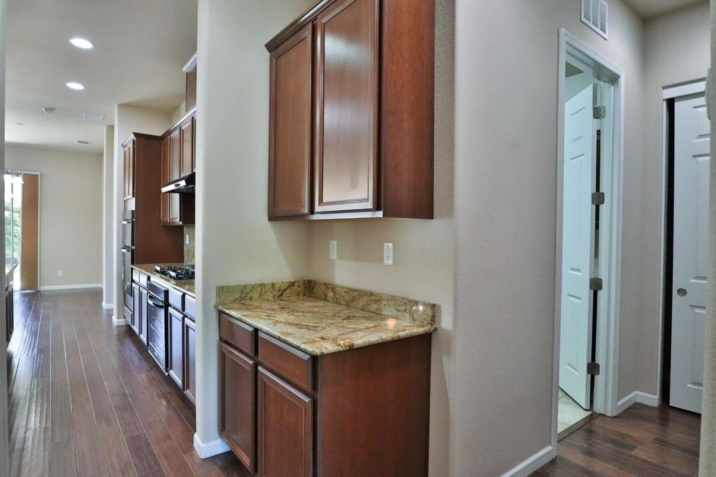 Detail Gallery Image 18 of 107 For 2690 Steeple Run Ln, Manteca,  CA 95336 - 3 Beds | 2 Baths