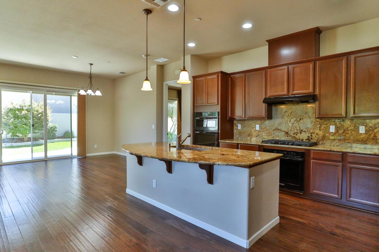 Detail Gallery Image 22 of 107 For 2690 Steeple Run Ln, Manteca,  CA 95336 - 3 Beds | 2 Baths