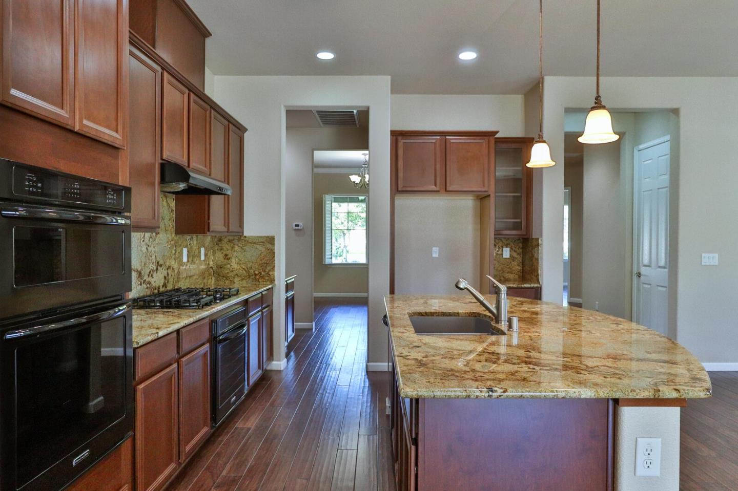 Detail Gallery Image 25 of 107 For 2690 Steeple Run Ln, Manteca,  CA 95336 - 3 Beds | 2 Baths