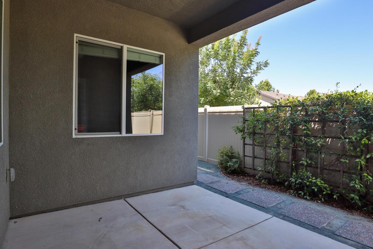 Detail Gallery Image 28 of 107 For 2690 Steeple Run Ln, Manteca,  CA 95336 - 3 Beds | 2 Baths