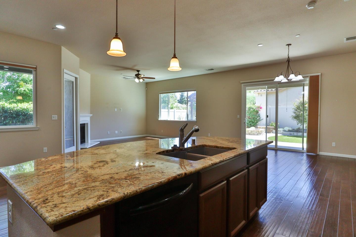 Detail Gallery Image 33 of 107 For 2690 Steeple Run Ln, Manteca,  CA 95336 - 3 Beds | 2 Baths