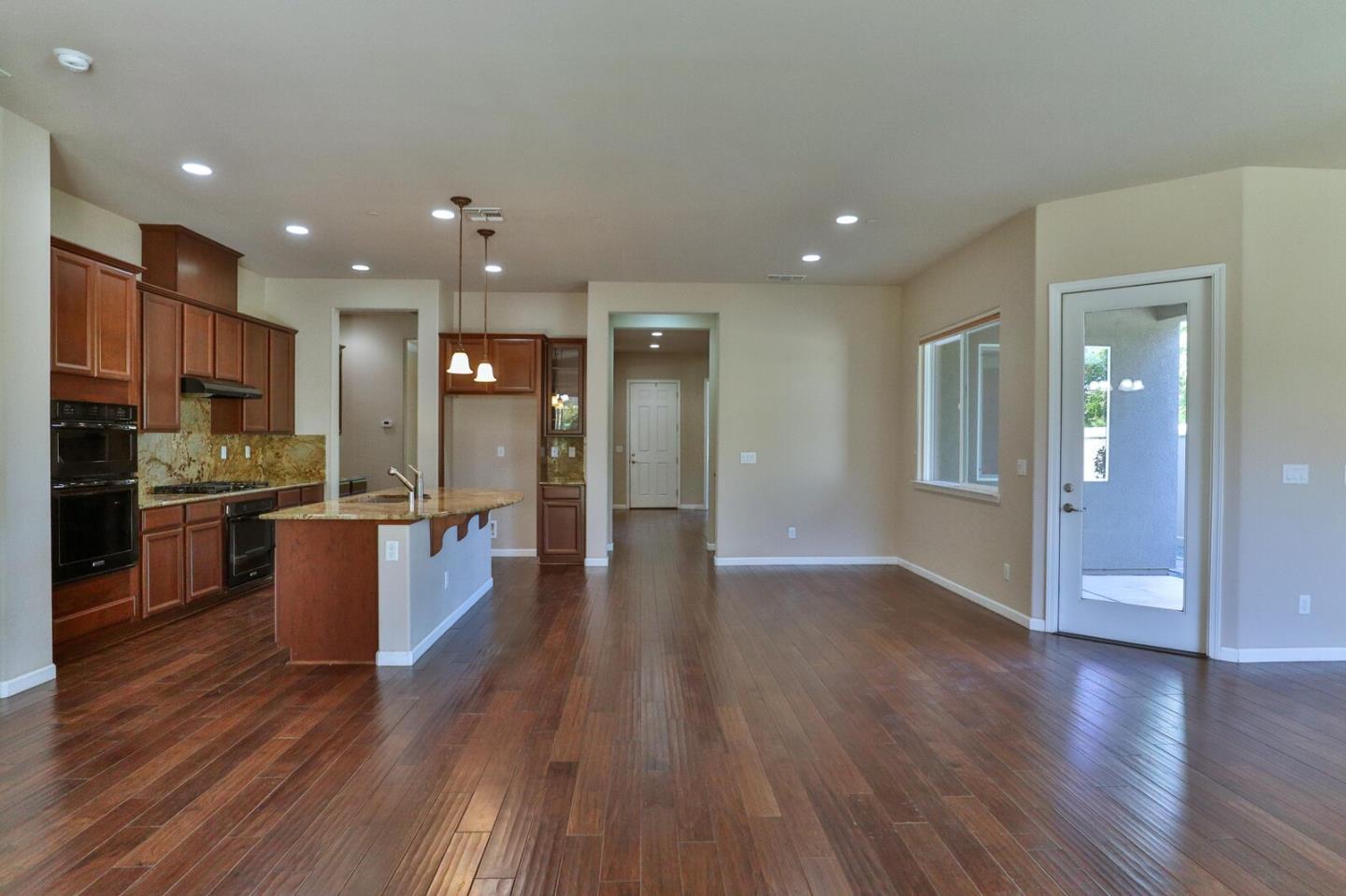 Detail Gallery Image 38 of 107 For 2690 Steeple Run Ln, Manteca,  CA 95336 - 3 Beds | 2 Baths