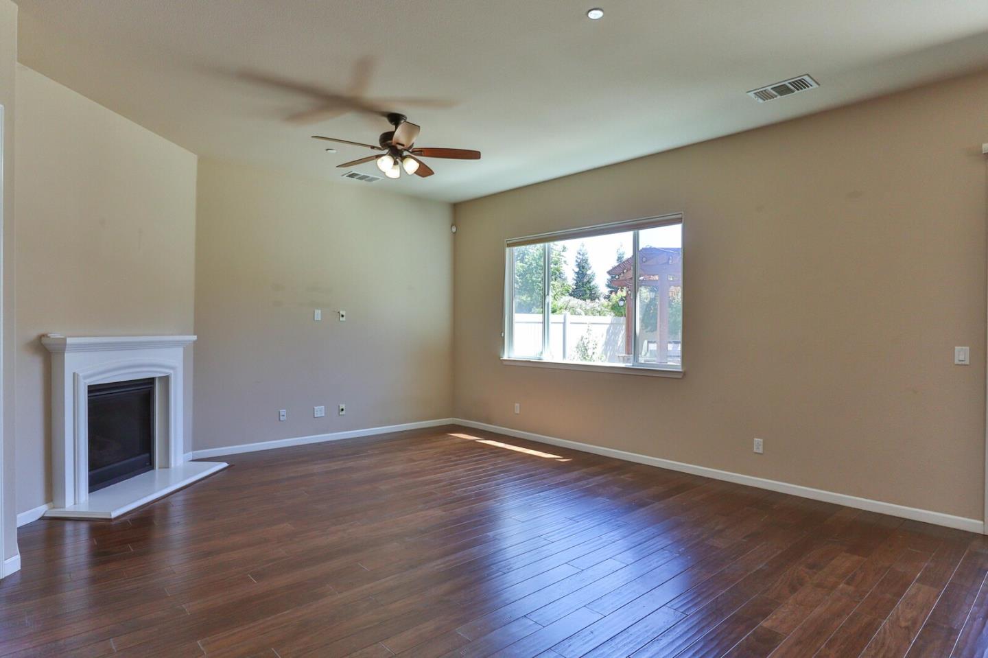 Detail Gallery Image 39 of 107 For 2690 Steeple Run Ln, Manteca,  CA 95336 - 3 Beds | 2 Baths