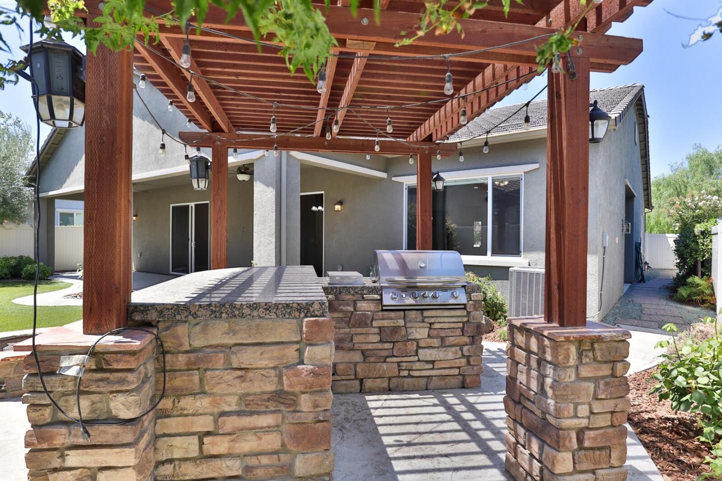 Detail Gallery Image 63 of 107 For 2690 Steeple Run Ln, Manteca,  CA 95336 - 3 Beds | 2 Baths