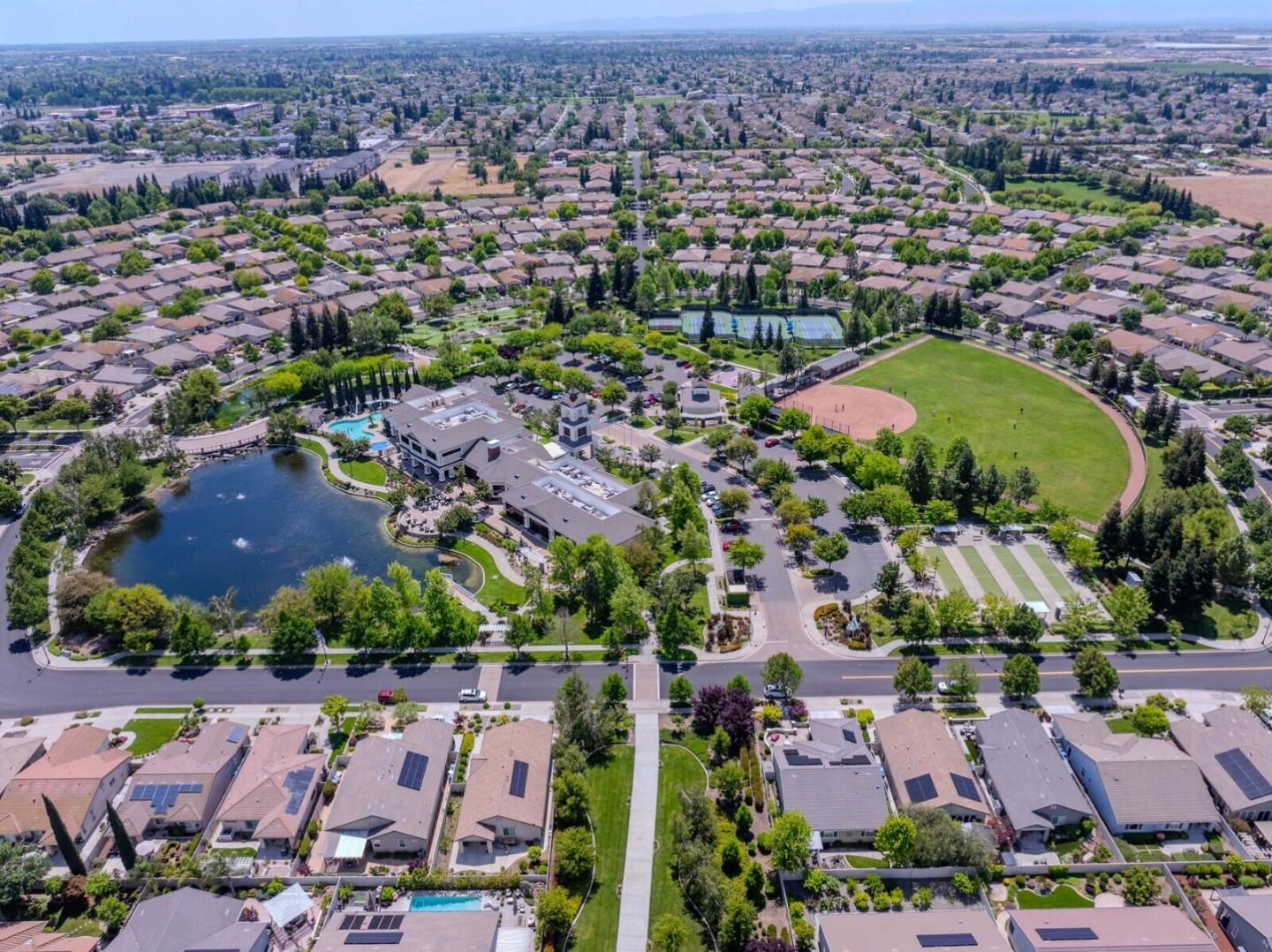 Detail Gallery Image 78 of 107 For 2690 Steeple Run Ln, Manteca,  CA 95336 - 3 Beds | 2 Baths