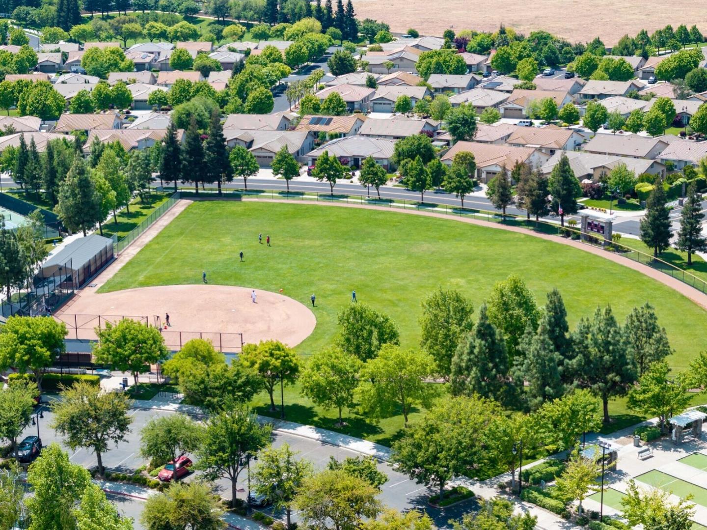 Detail Gallery Image 81 of 107 For 2690 Steeple Run Ln, Manteca,  CA 95336 - 3 Beds | 2 Baths