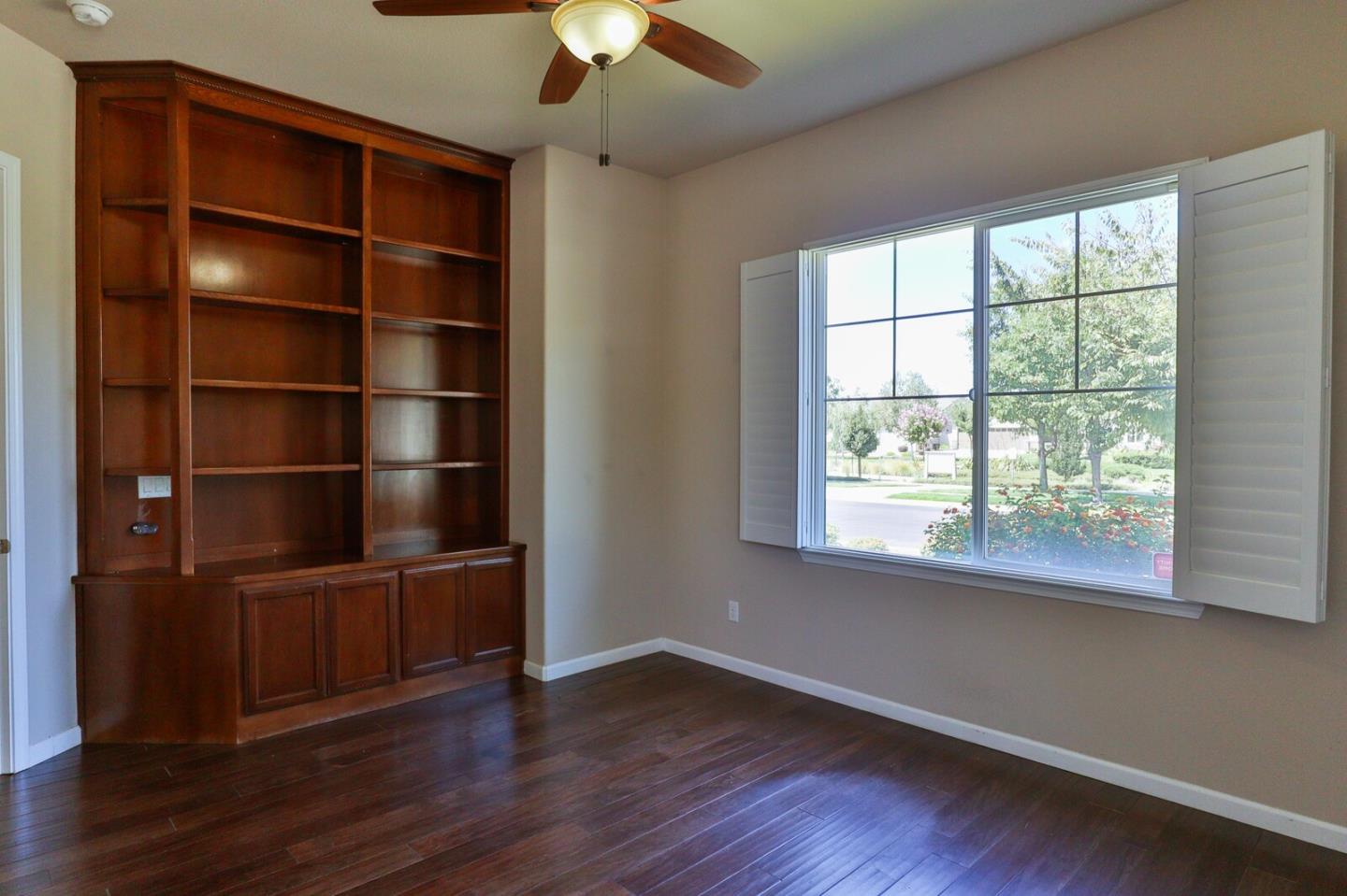 Detail Gallery Image 9 of 107 For 2690 Steeple Run Ln, Manteca,  CA 95336 - 3 Beds | 2 Baths