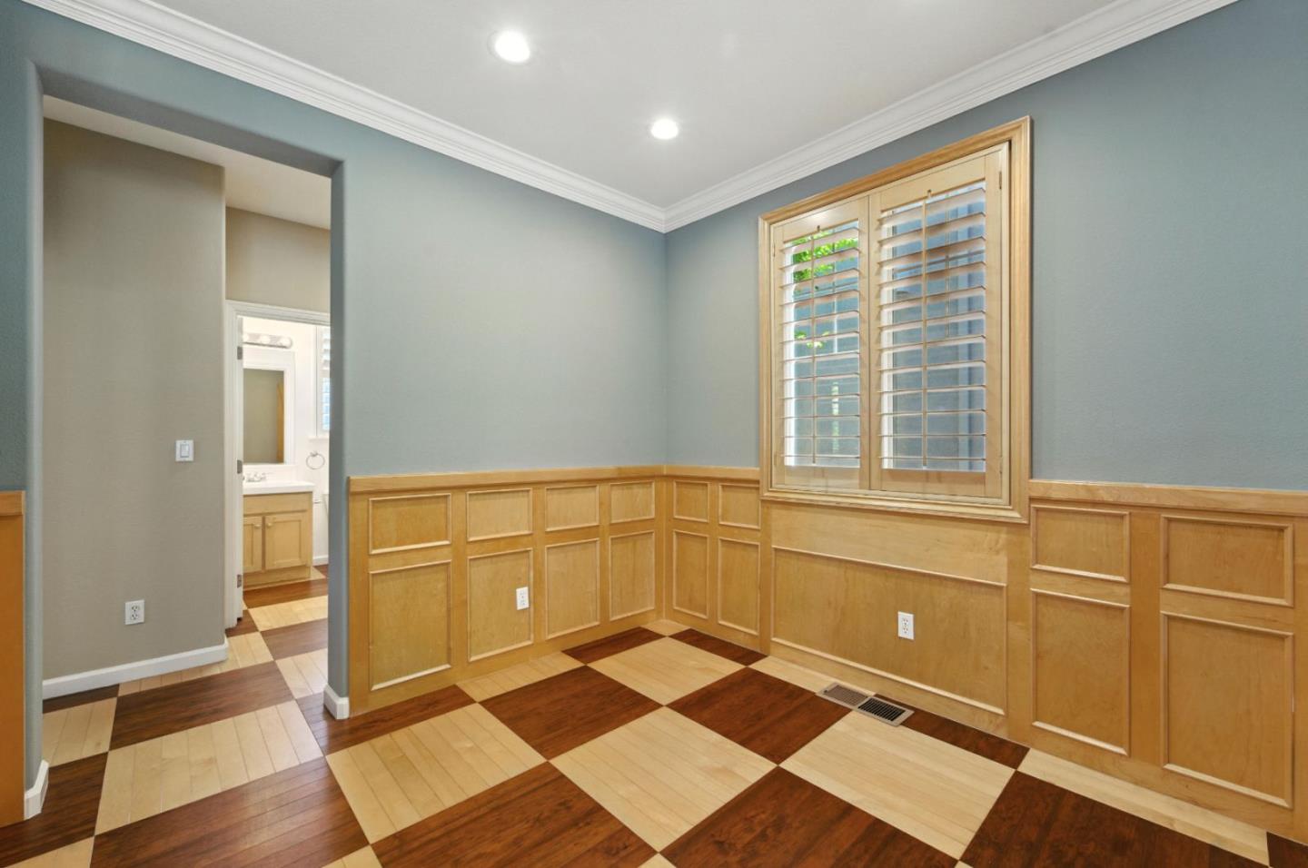 Detail Gallery Image 10 of 25 For 50 Waterford Ct, Campbell,  CA 95008 - 3 Beds | 3 Baths