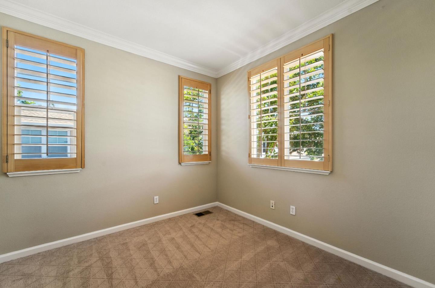 Detail Gallery Image 13 of 25 For 50 Waterford Ct, Campbell,  CA 95008 - 3 Beds | 3 Baths