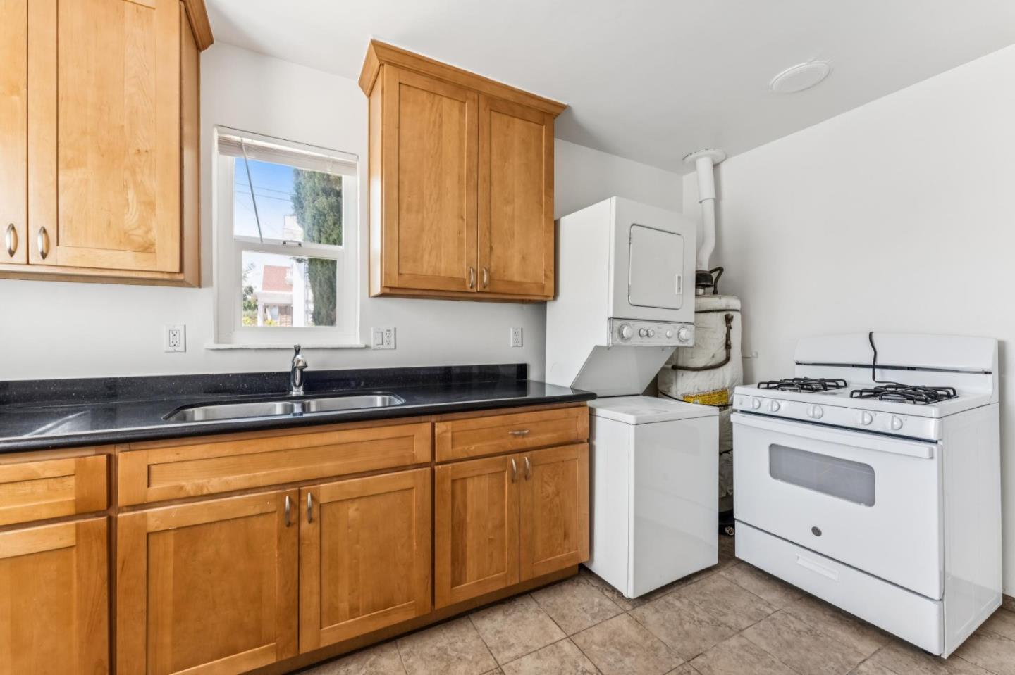 Detail Gallery Image 13 of 16 For 5664 Gaskill St, Oakland,  CA 94608 - – Beds | – Baths