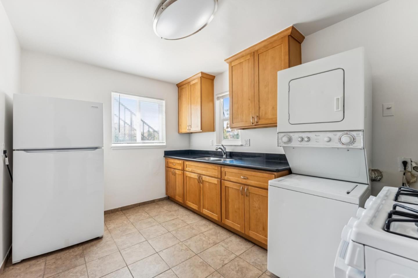 Detail Gallery Image 14 of 16 For 5664 Gaskill St, Oakland,  CA 94608 - – Beds | – Baths