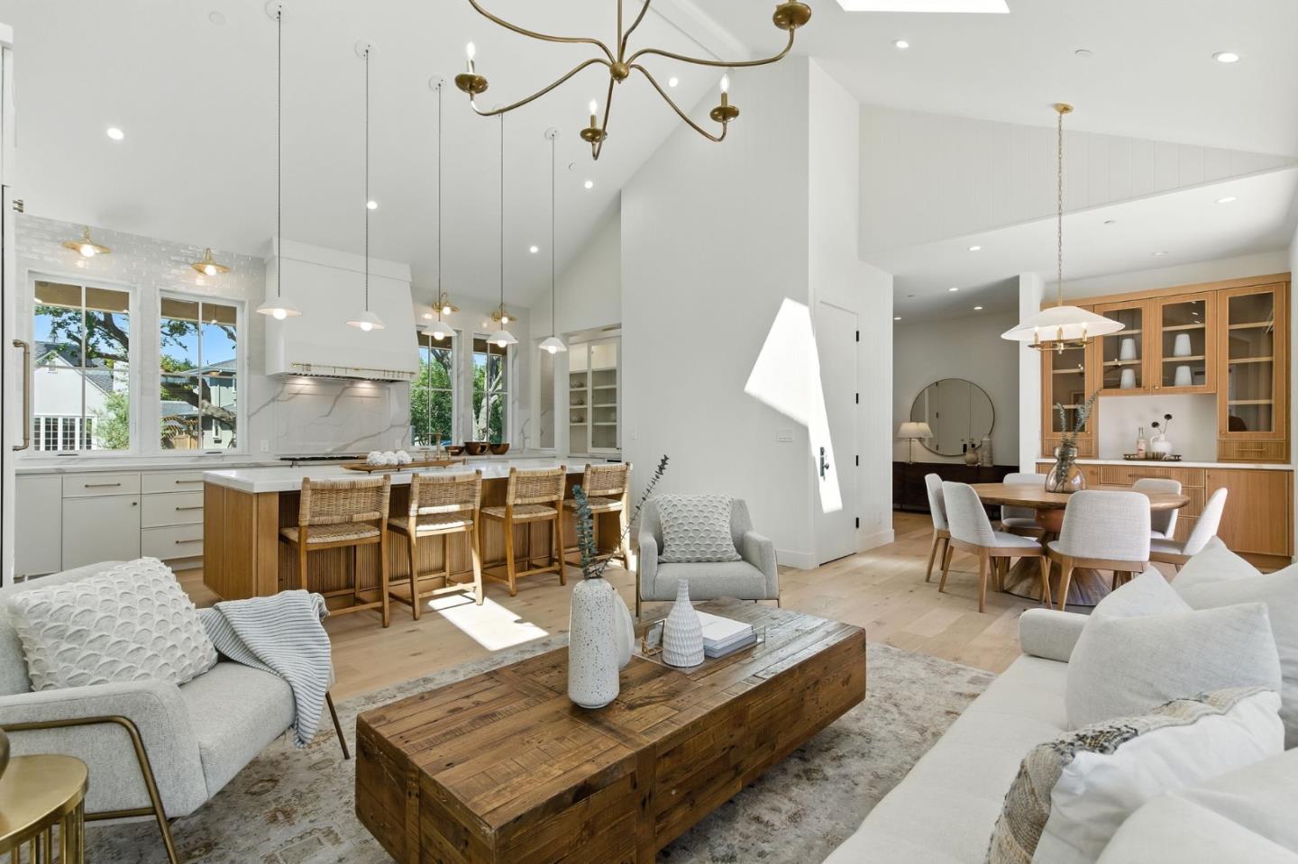 Detail Gallery Image 11 of 62 For 1192 Crescent Dr, San Jose,  CA 95125 - 5 Beds | 4/1 Baths