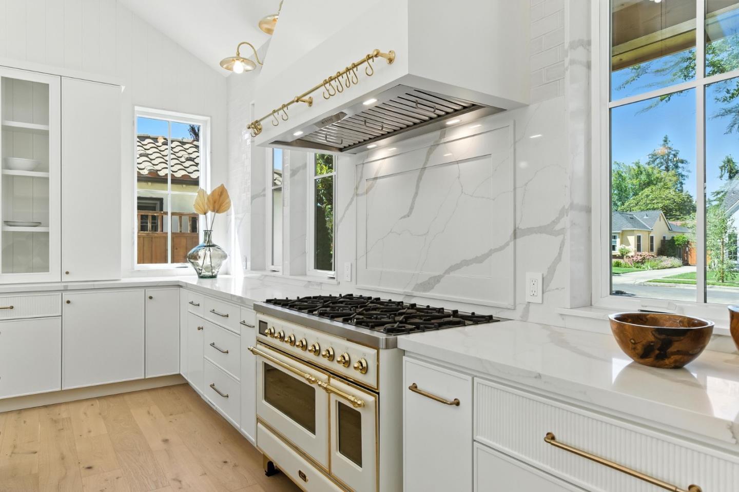 Detail Gallery Image 14 of 62 For 1192 Crescent Dr, San Jose,  CA 95125 - 5 Beds | 4/1 Baths