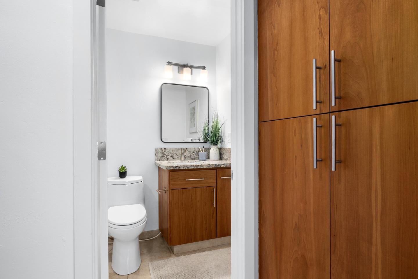 Detail Gallery Image 22 of 31 For 755 14th Ave #611,  Santa Cruz,  CA 95062 - 1 Beds | 1 Baths