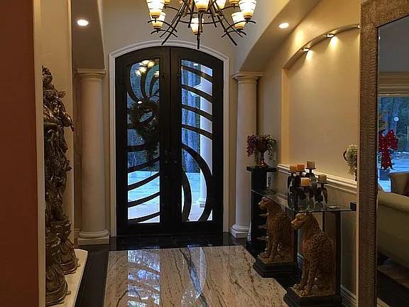 Detail Gallery Image 18 of 62 For 13605 Surrey Ln, Saratoga,  CA 95070 - 5 Beds | 6 Baths