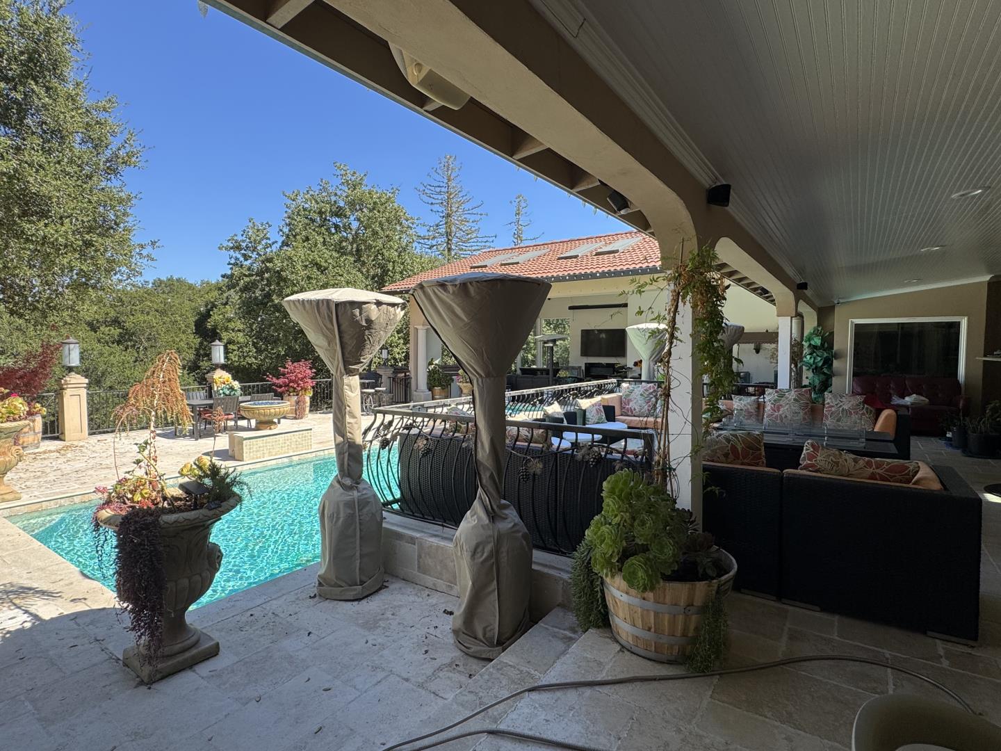 Detail Gallery Image 38 of 62 For 13605 Surrey Ln, Saratoga,  CA 95070 - 5 Beds | 6 Baths