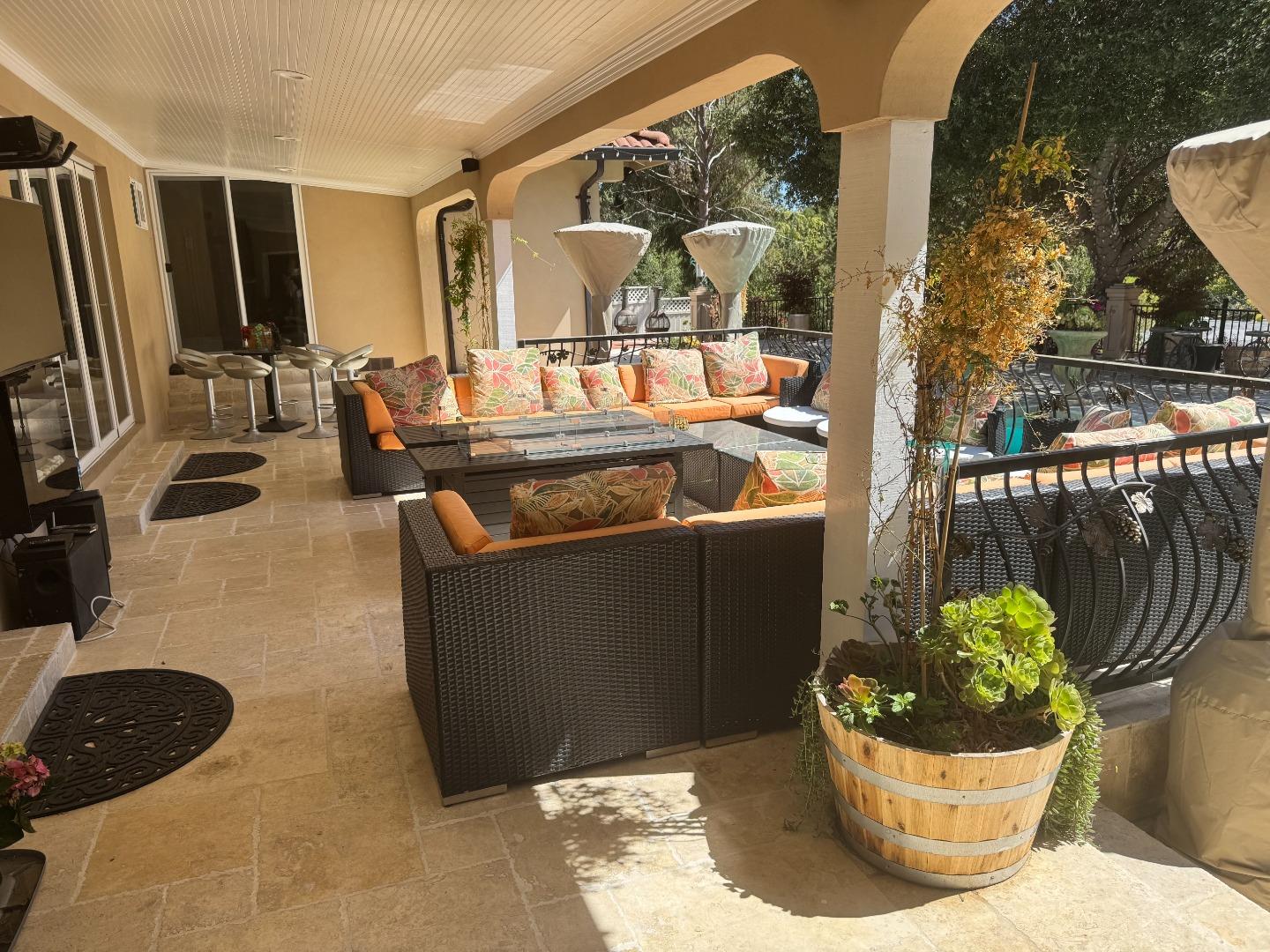 Detail Gallery Image 40 of 62 For 13605 Surrey Ln, Saratoga,  CA 95070 - 5 Beds | 6 Baths