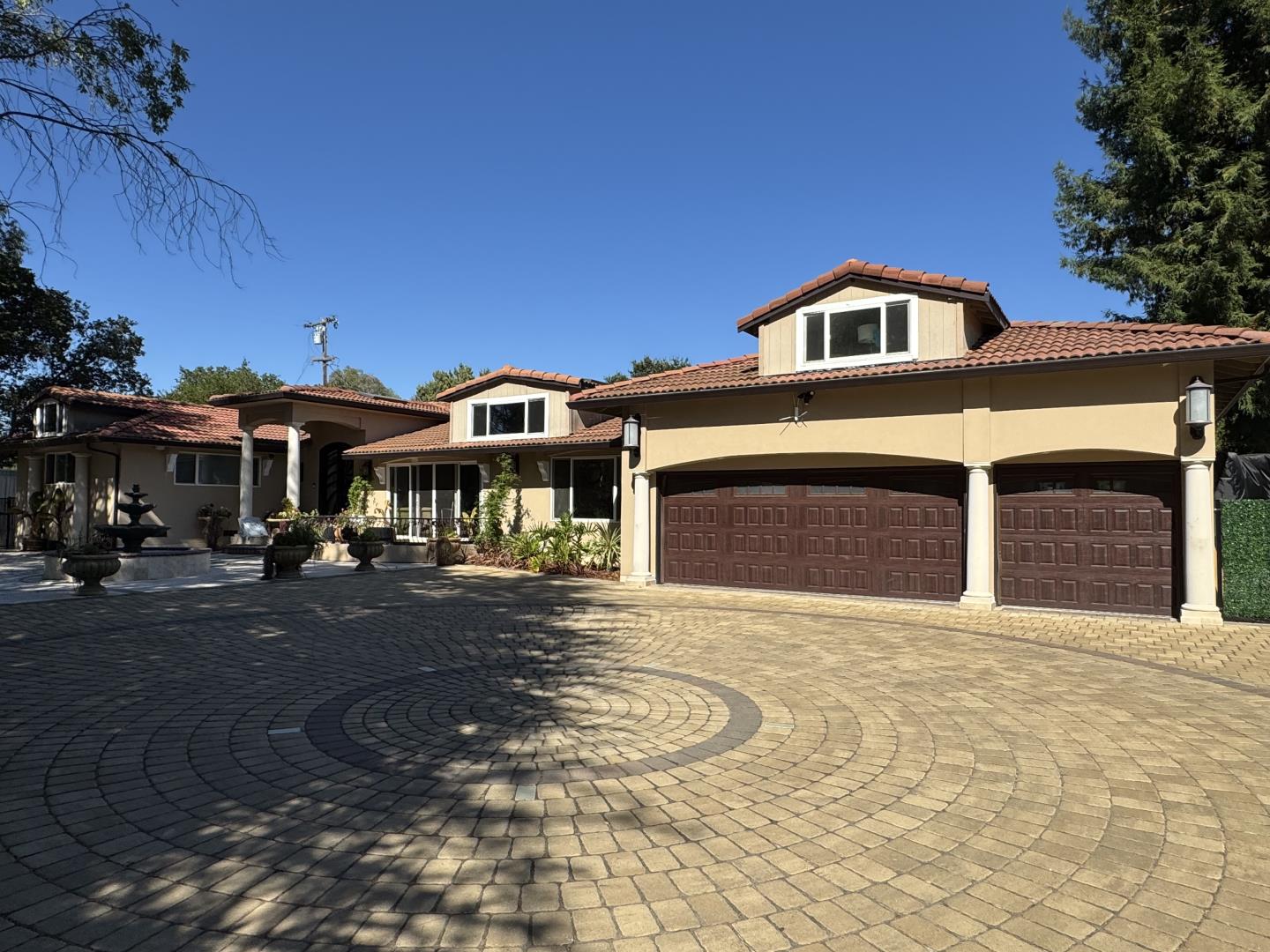 Detail Gallery Image 7 of 62 For 13605 Surrey Ln, Saratoga,  CA 95070 - 5 Beds | 6 Baths